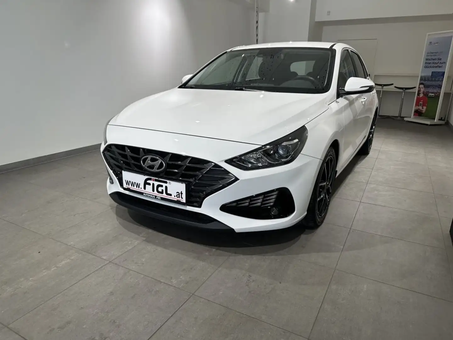 Hyundai i30 1,0 T-GDI i-Line Plus Weiß - 2