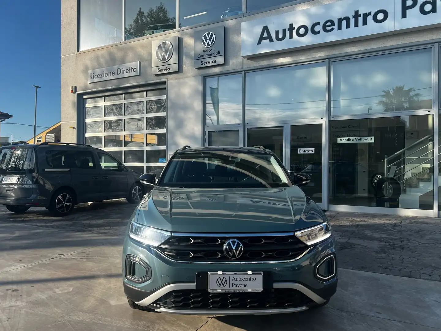 Volkswagen T-Roc 1.5 tsi Life dsg -Led-Cockpit-Climatronic-Navi- Bleu - 2