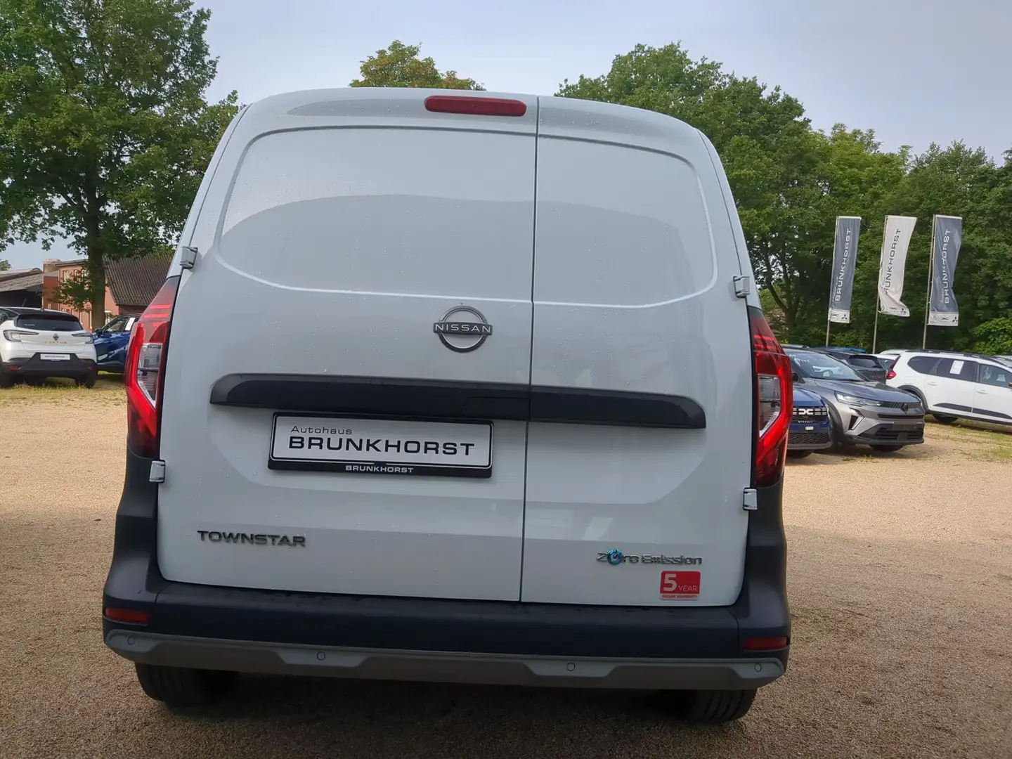 Nissan Townstar EV 45 kWh L1 Acenta CCS+PDC+Radio+LED Weiß - 2