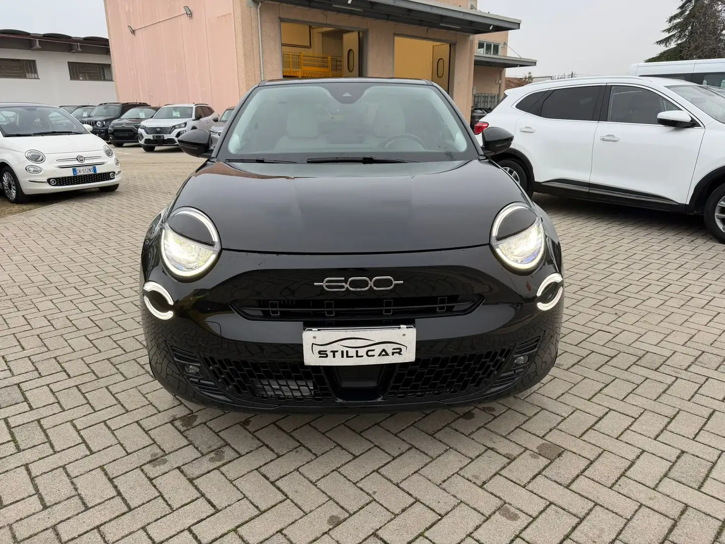 Fiat 600 600 IV 2023 1.2 hybrid La Prima 110cv auto Schwarz - 2