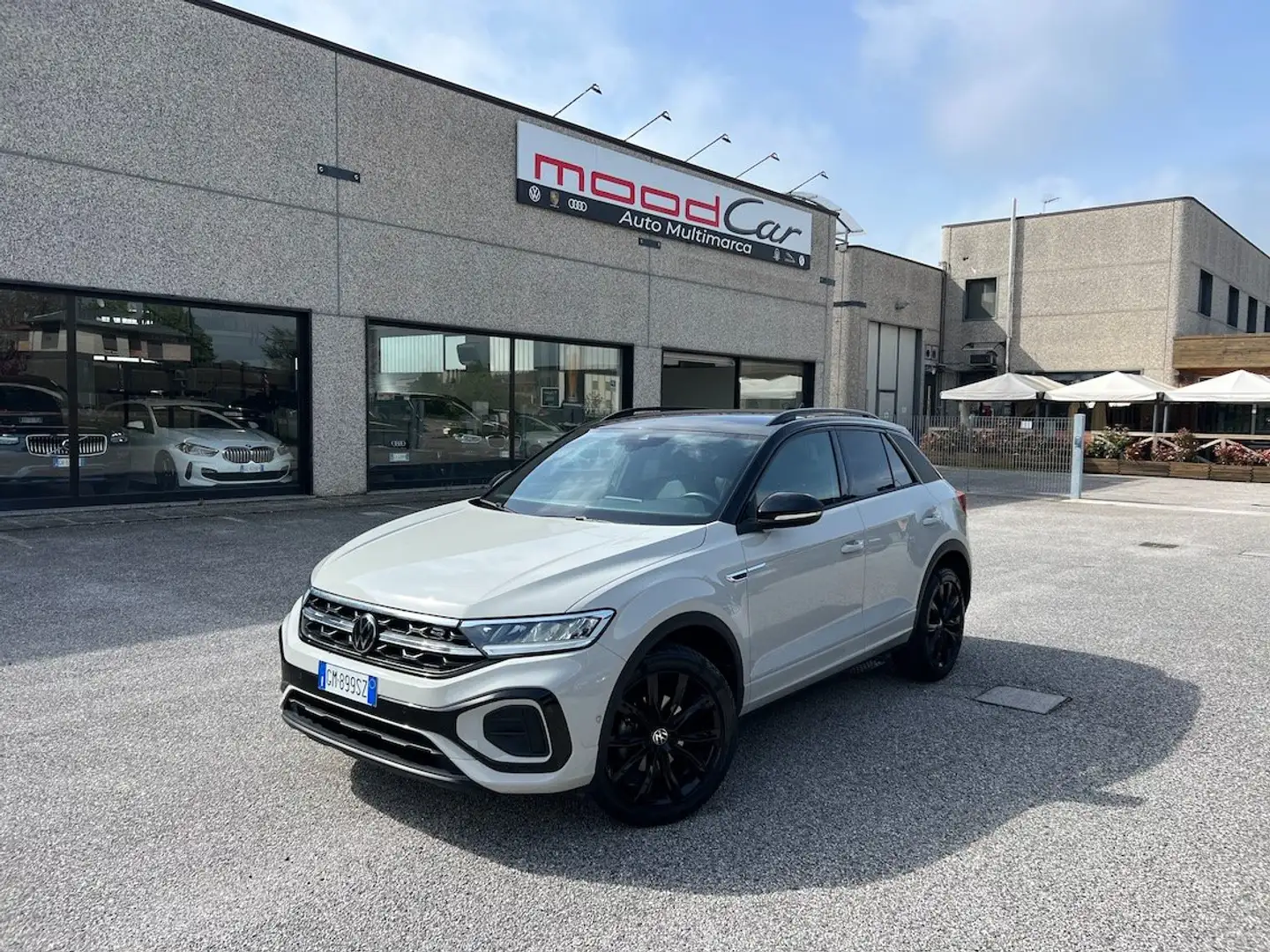 Volkswagen T-Roc tsi R-Line 110 cv 1 Propriet. GARANZIA VW 24 MESI Bianco - 1