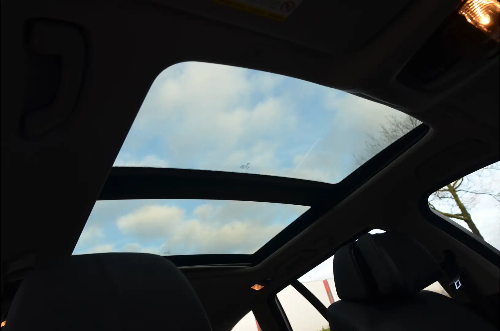 BMW 528 5-serie Touring 528i High Executive Pano, Leder, W Grigio - 2