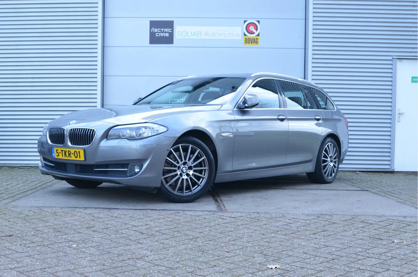 BMW 528 5-serie Touring 528i High Executive Pano, Leder, W Grigio - 1