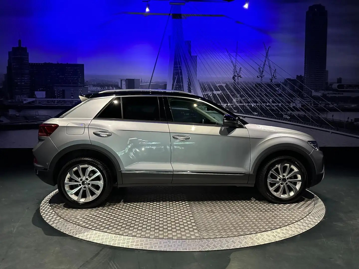 Volkswagen T-Roc 1.5 TSI Style*LED*Virtual*DAB+*PDC V&A*Trekhaak*NA Grijs - 2