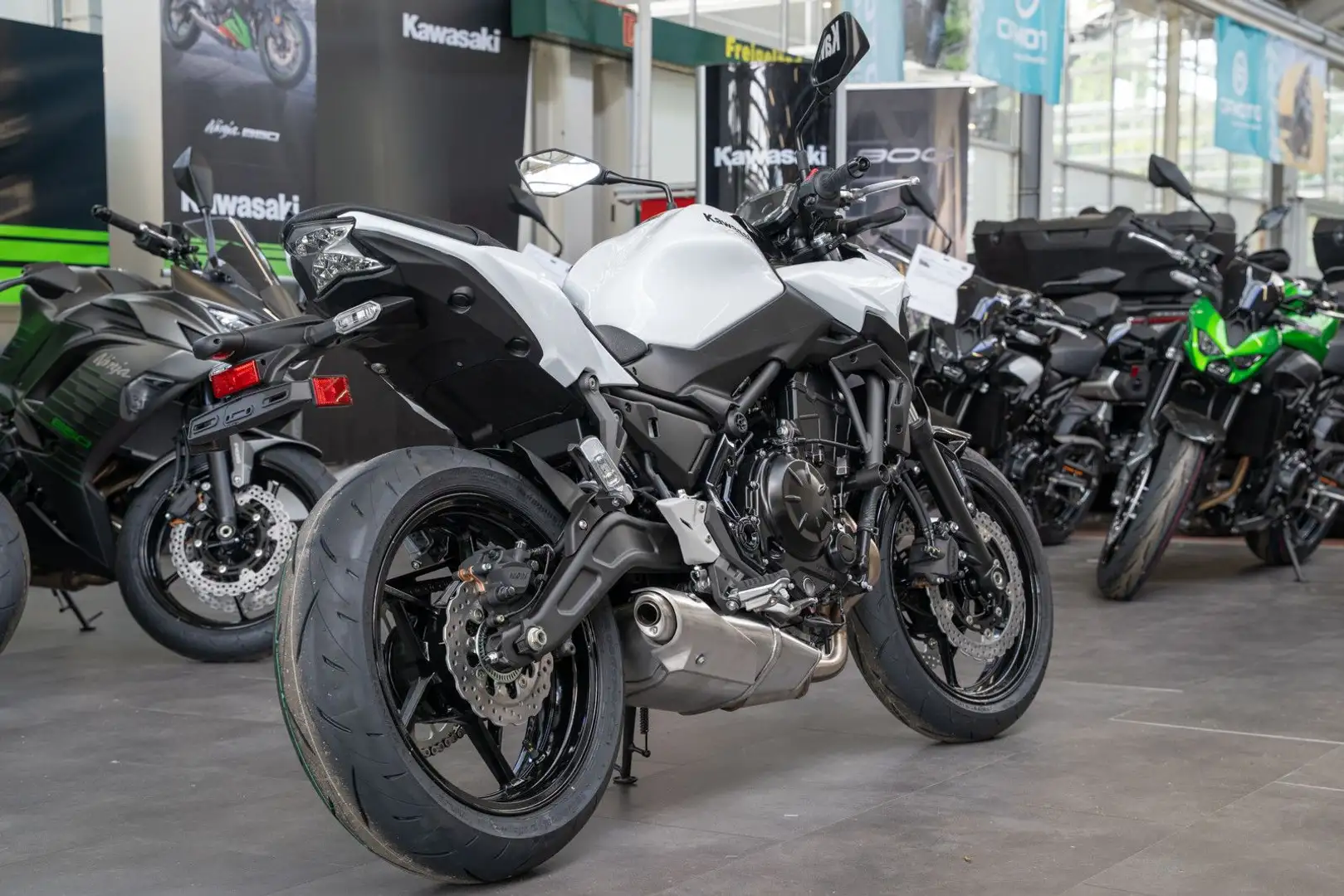 Kawasaki Z 650 ABS, 2026, sofort lieferbar, Lieferservice Blanc - 2