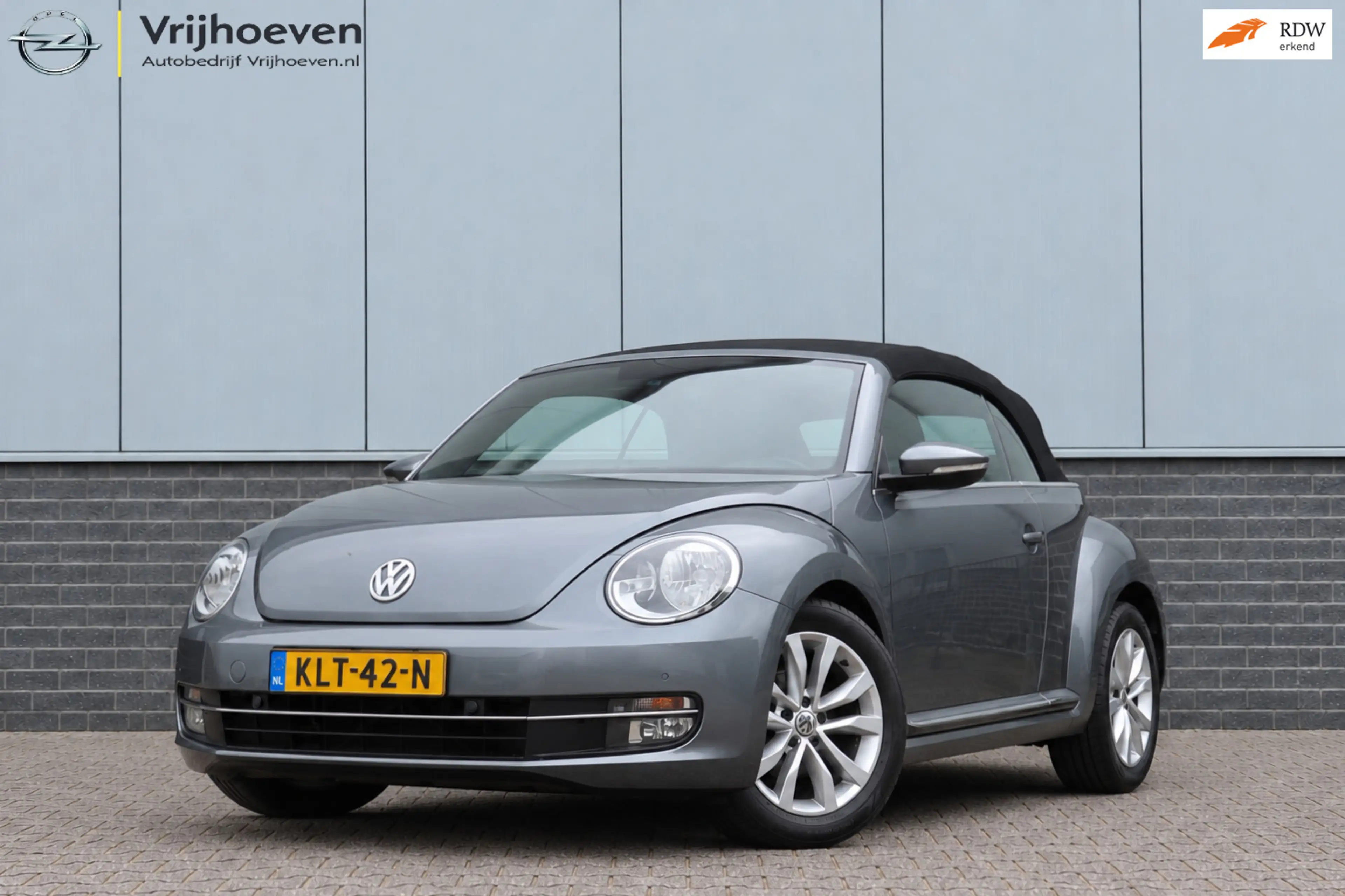 Volkswagen Beetle Cabriolet 1.2 TSI Design BlueMotion