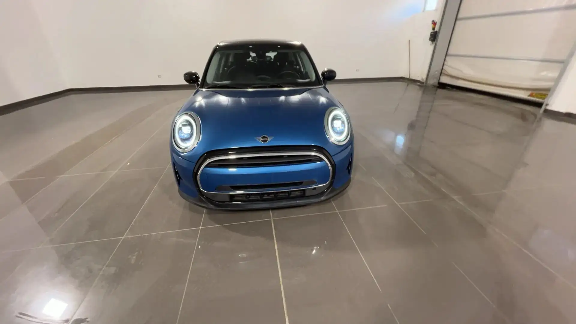 MINI Mini 5p 1.5 Cooper Camden auto Negro - 2