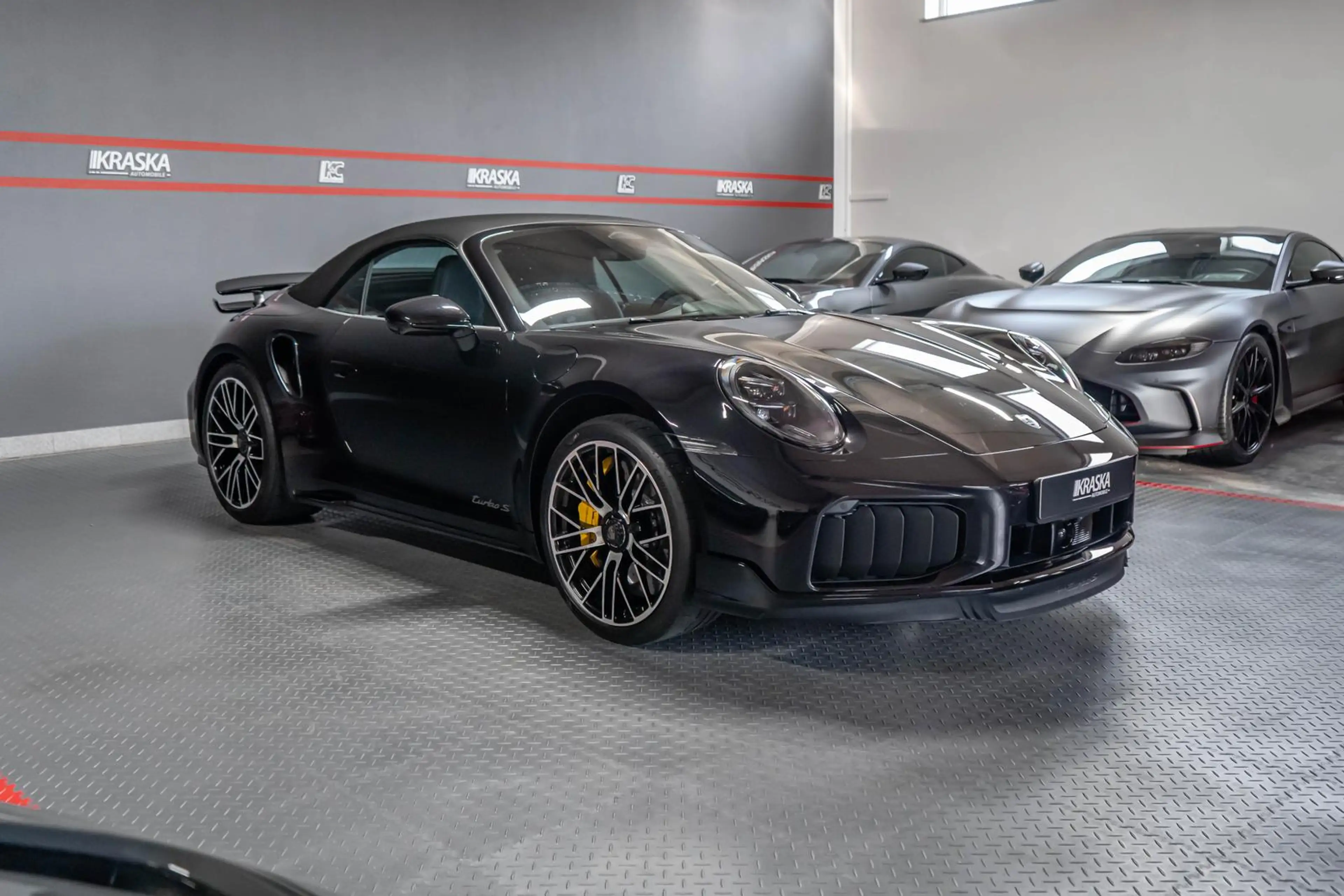 Porsche 992 911 Turbo S Cabriolet Brumester Lift SportDesign — photo 5