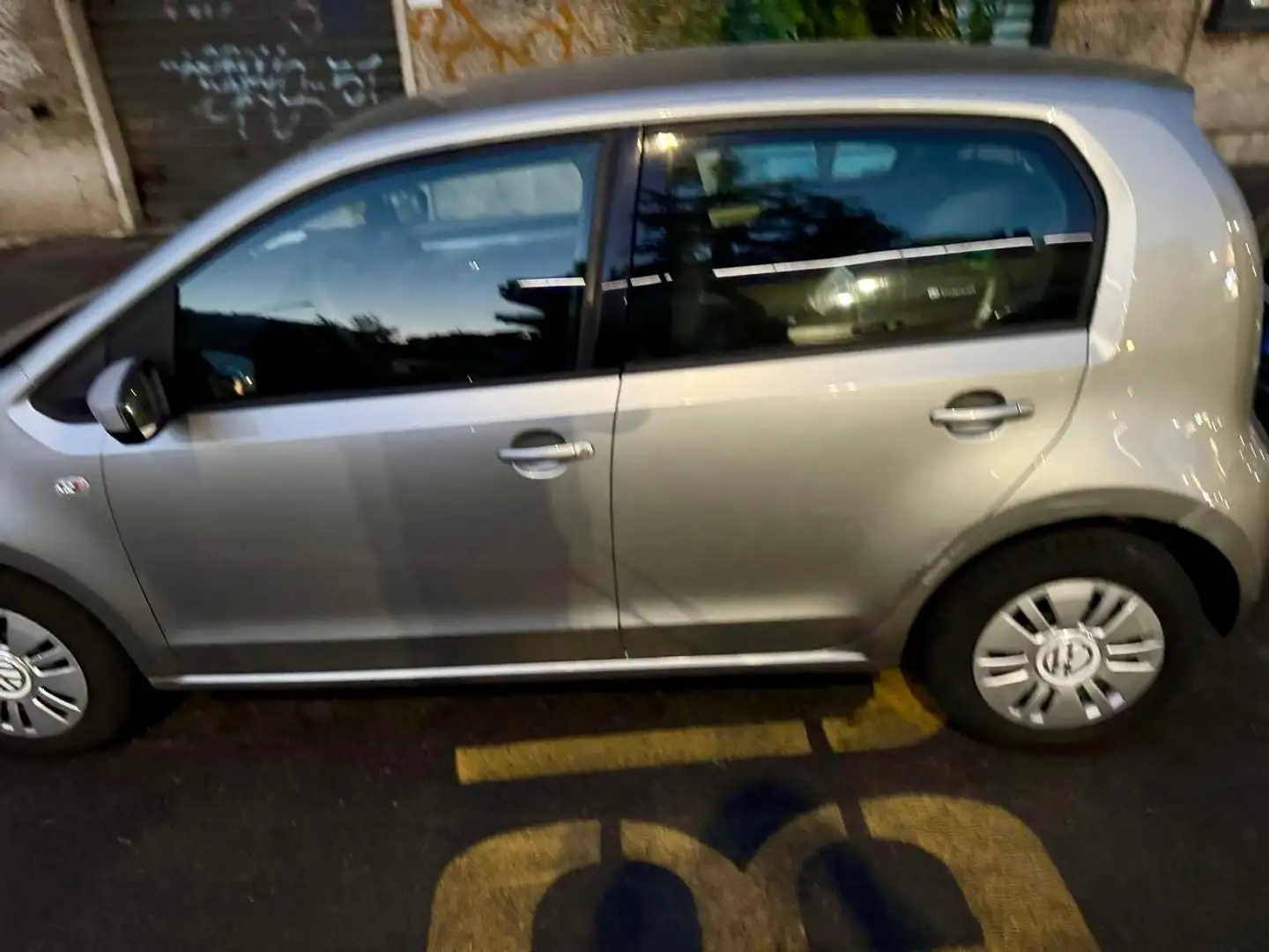 Volkswagen up! up! 5p 1.0 High up! 75cv asg Grigio - 2