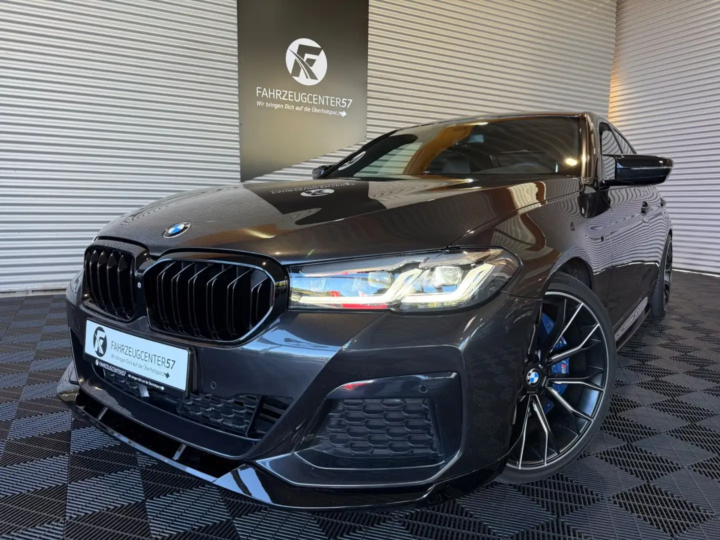 BMW 540 i xDrive M-PERFORMANCE/HUD/360°/H&K/ACC/LED Gris - 1