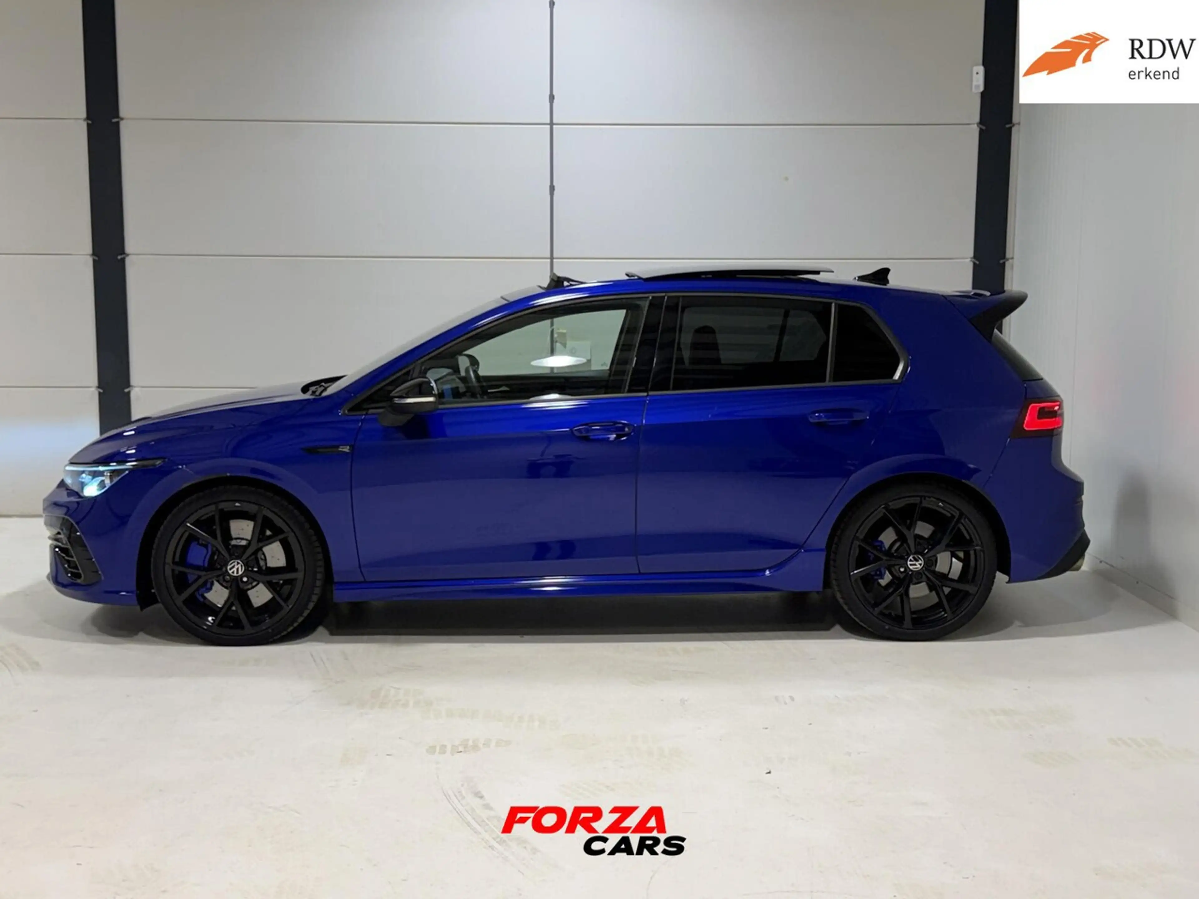 Volkswagen Golf 2.0 TSI R 4Motion — photo 4