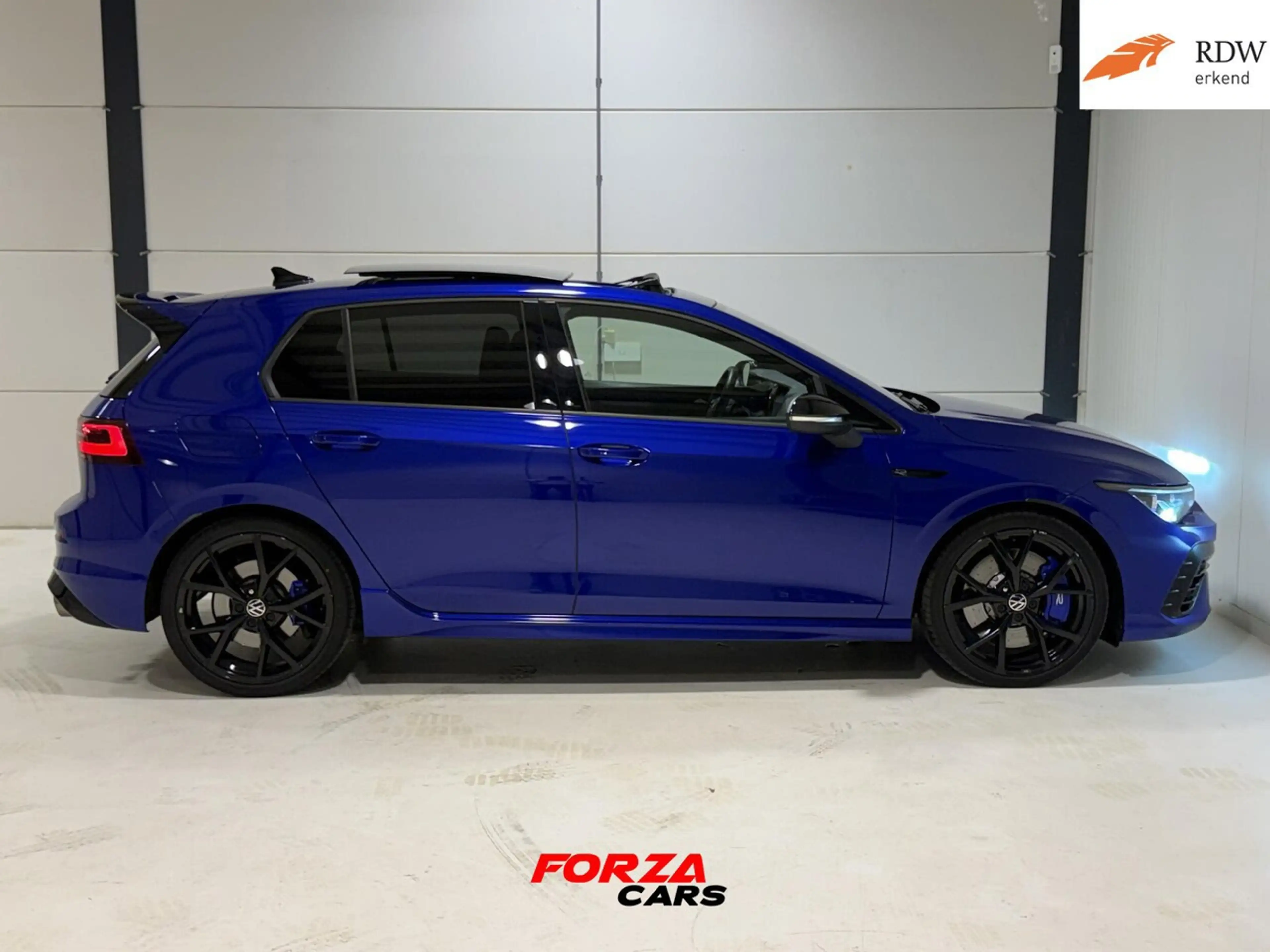 Volkswagen Golf 2.0 TSI R 4Motion — photo 6