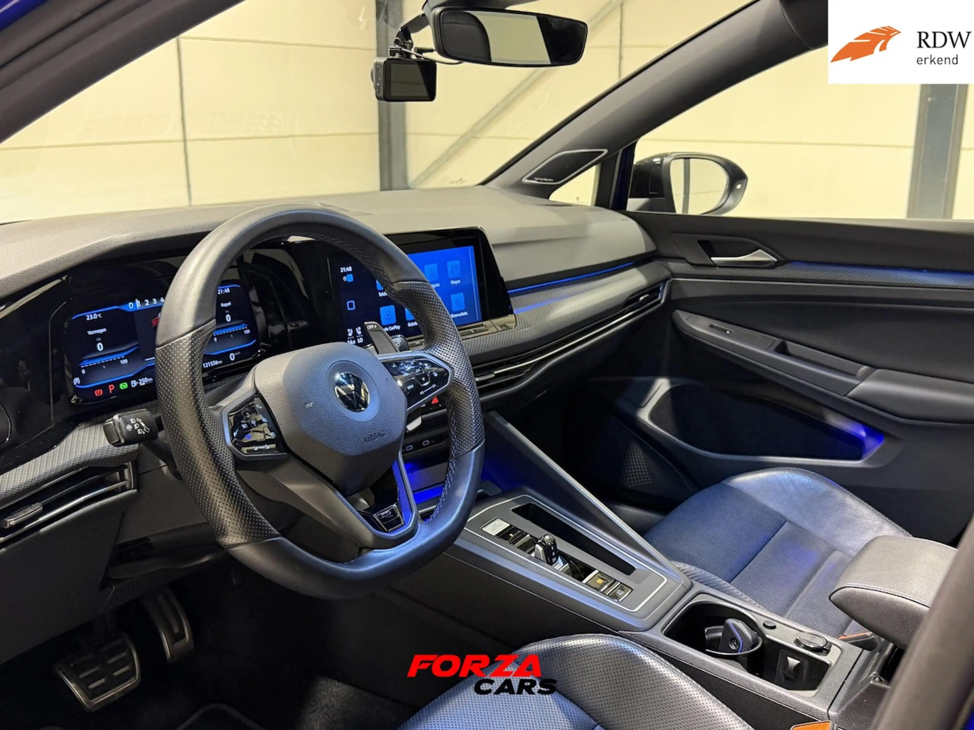 Volkswagen Golf 2.0 TSI R 4Motion — photo 2