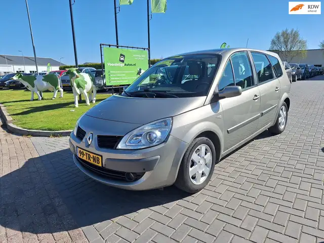 Renault Grand Scenic 2.0-16V Business Line / AUTOMAAT / APK juni 2027