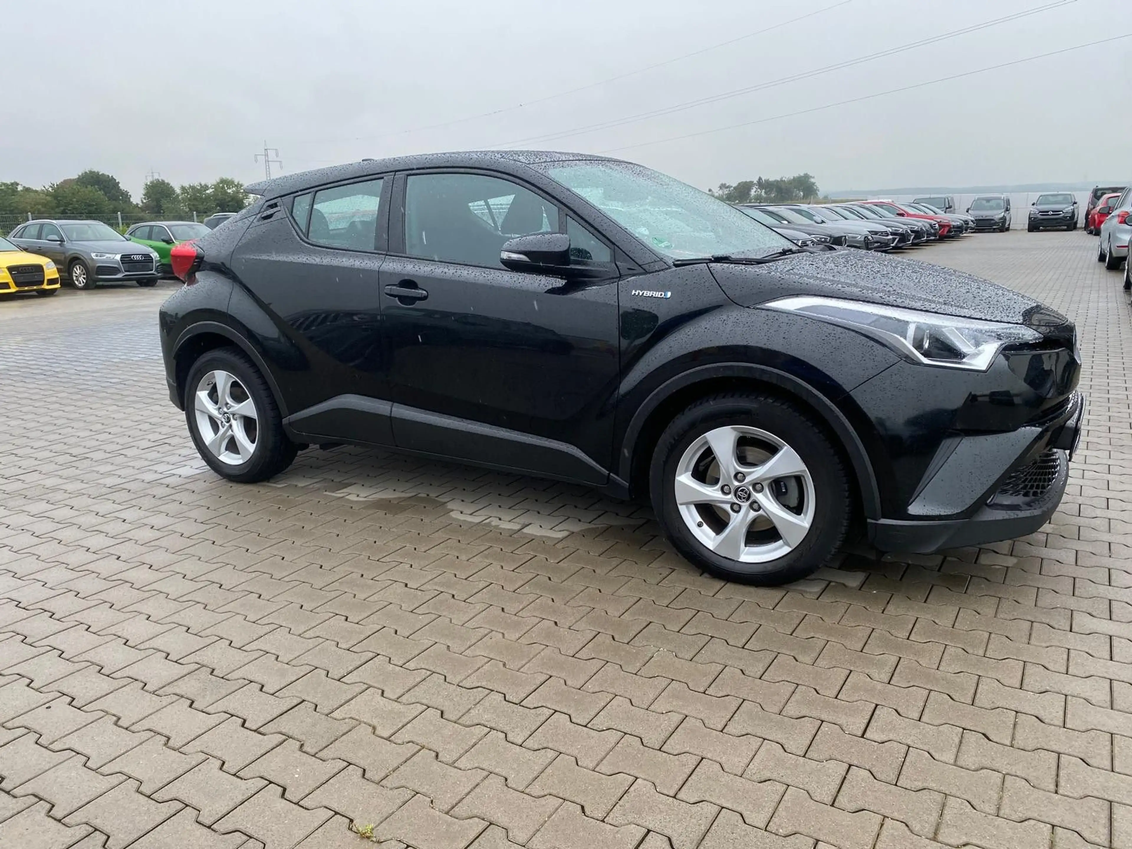 Toyota C-HR Hybrid Flow/NAVI/R-KAM — photo 2