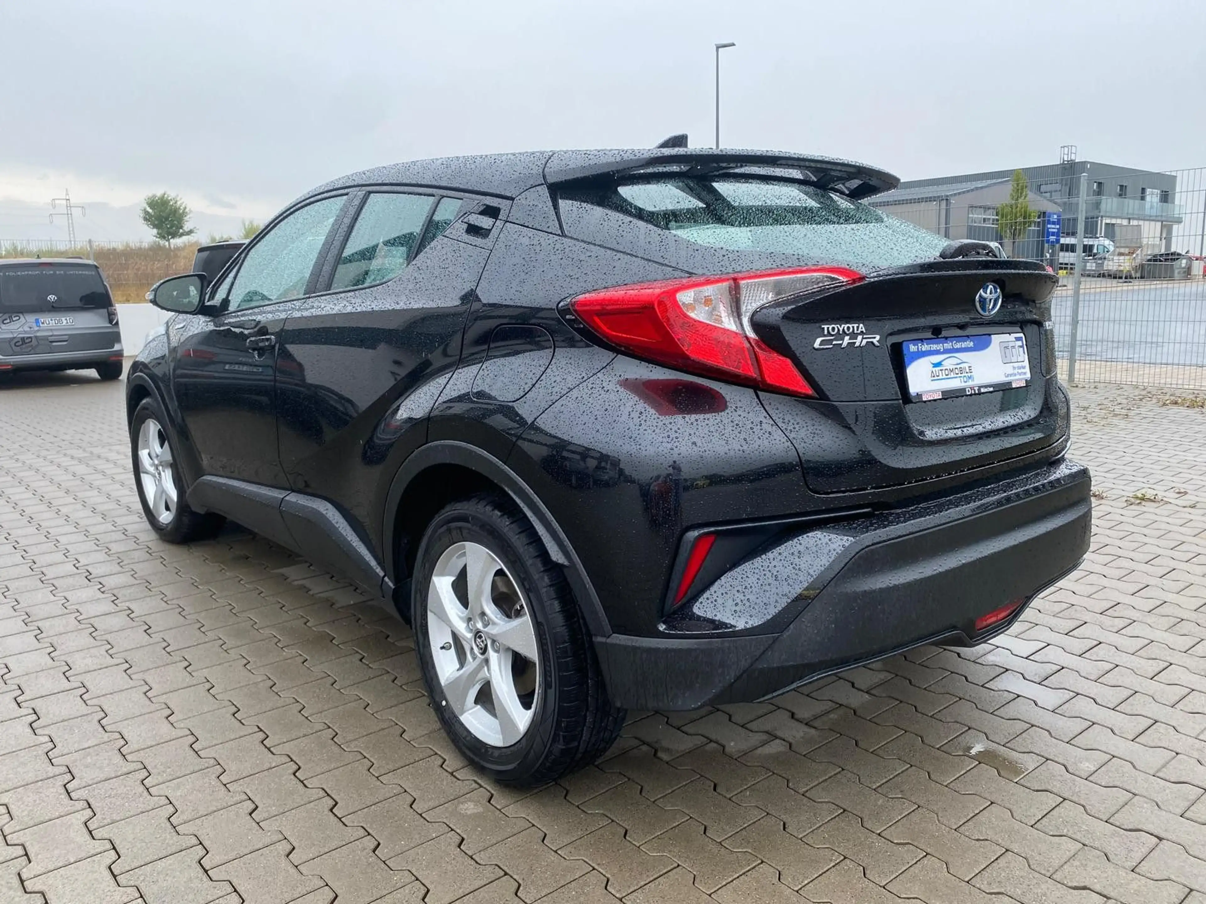 Toyota C-HR Hybrid Flow/NAVI/R-KAM — photo 9