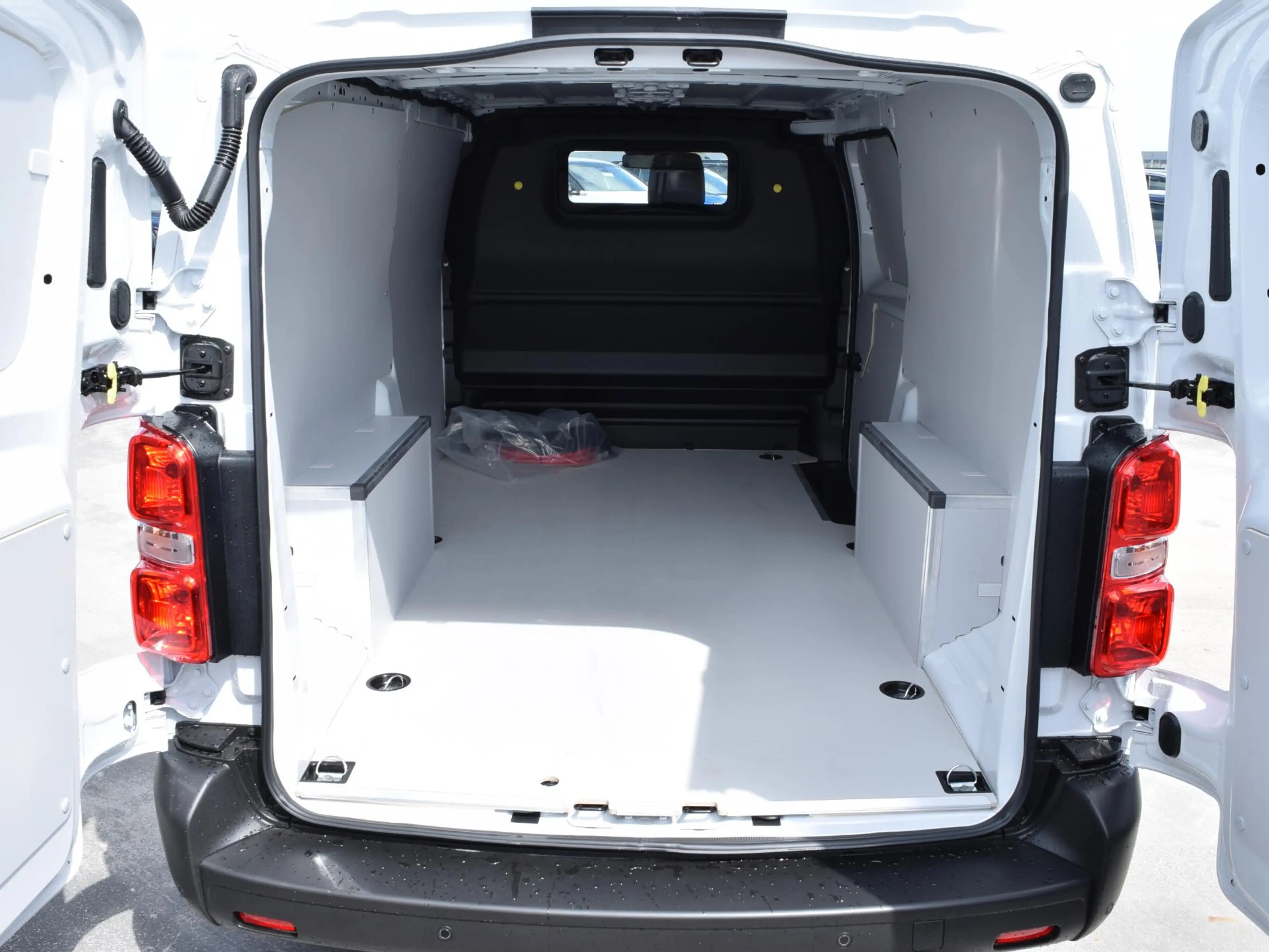 Opel Vivaro-e Electric L3 75 kWh | tot 8 jaar garantie | laadrui — photo 7