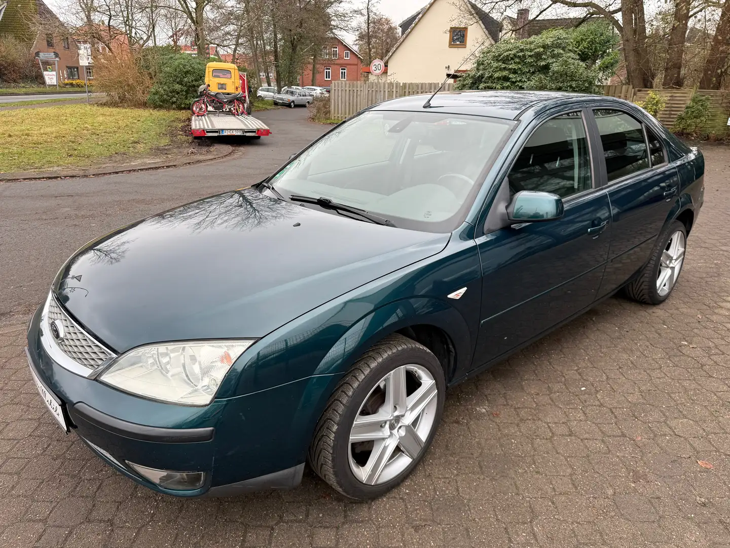 Ford Mondeo 1.8 Trend *HU neu*2.Hand*Klimaautom.*SHZ*PDC*17"* Grün - 2