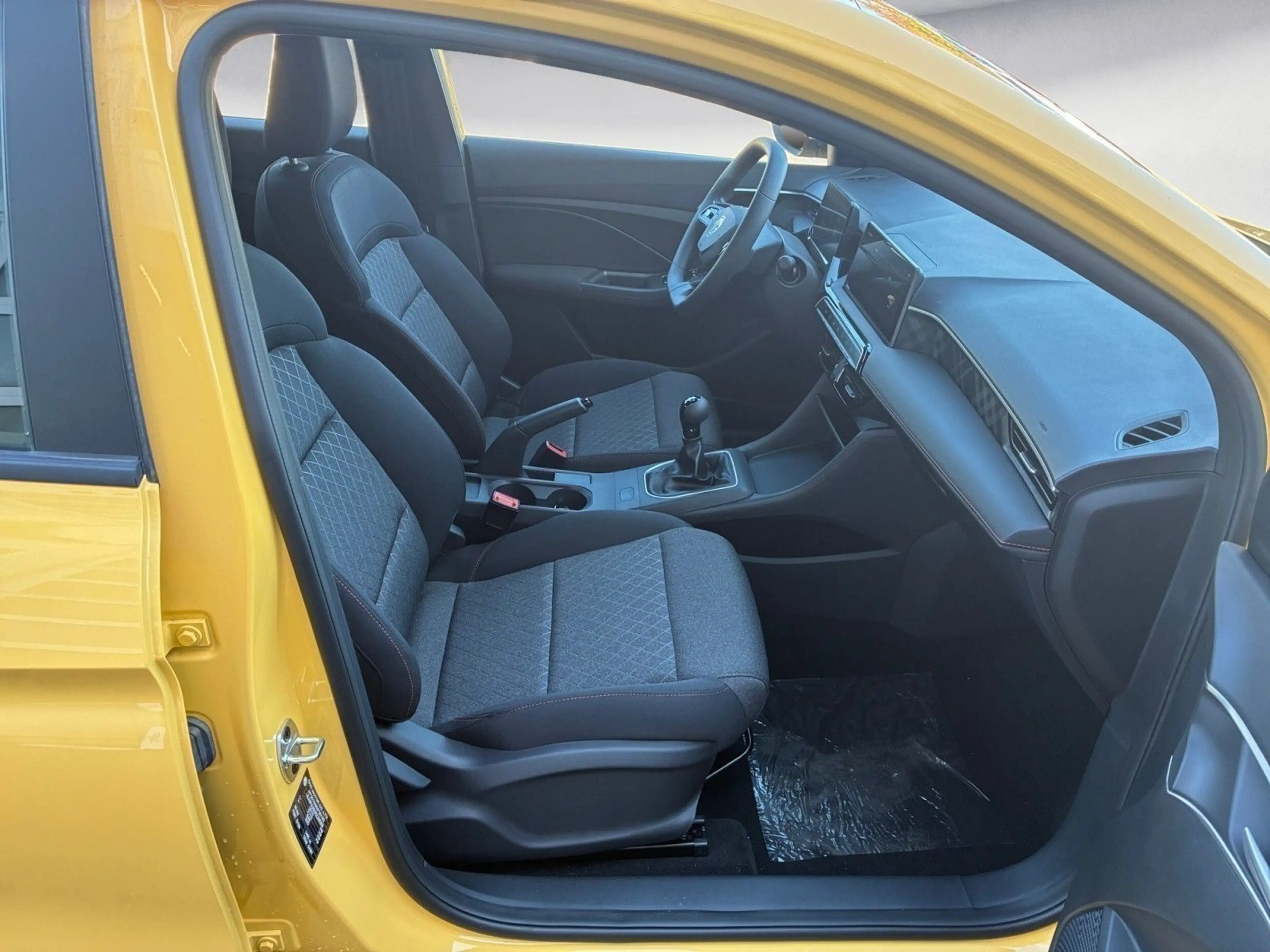 MG MG3 1.5 Comfort Navi LED Scheinwerfer Bluetooth — photo 13