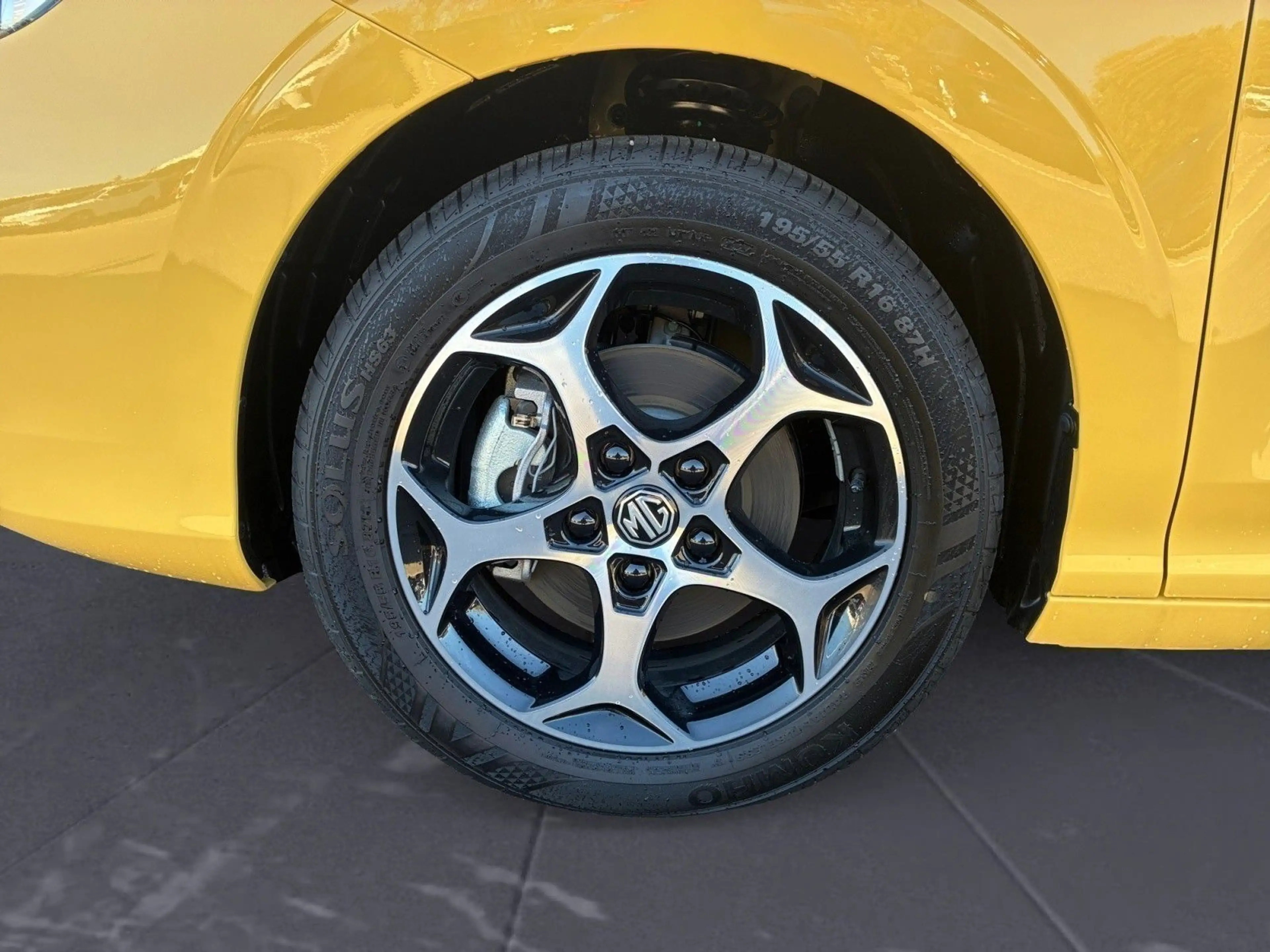 MG MG3 1.5 Comfort Navi LED Scheinwerfer Bluetooth — photo 7