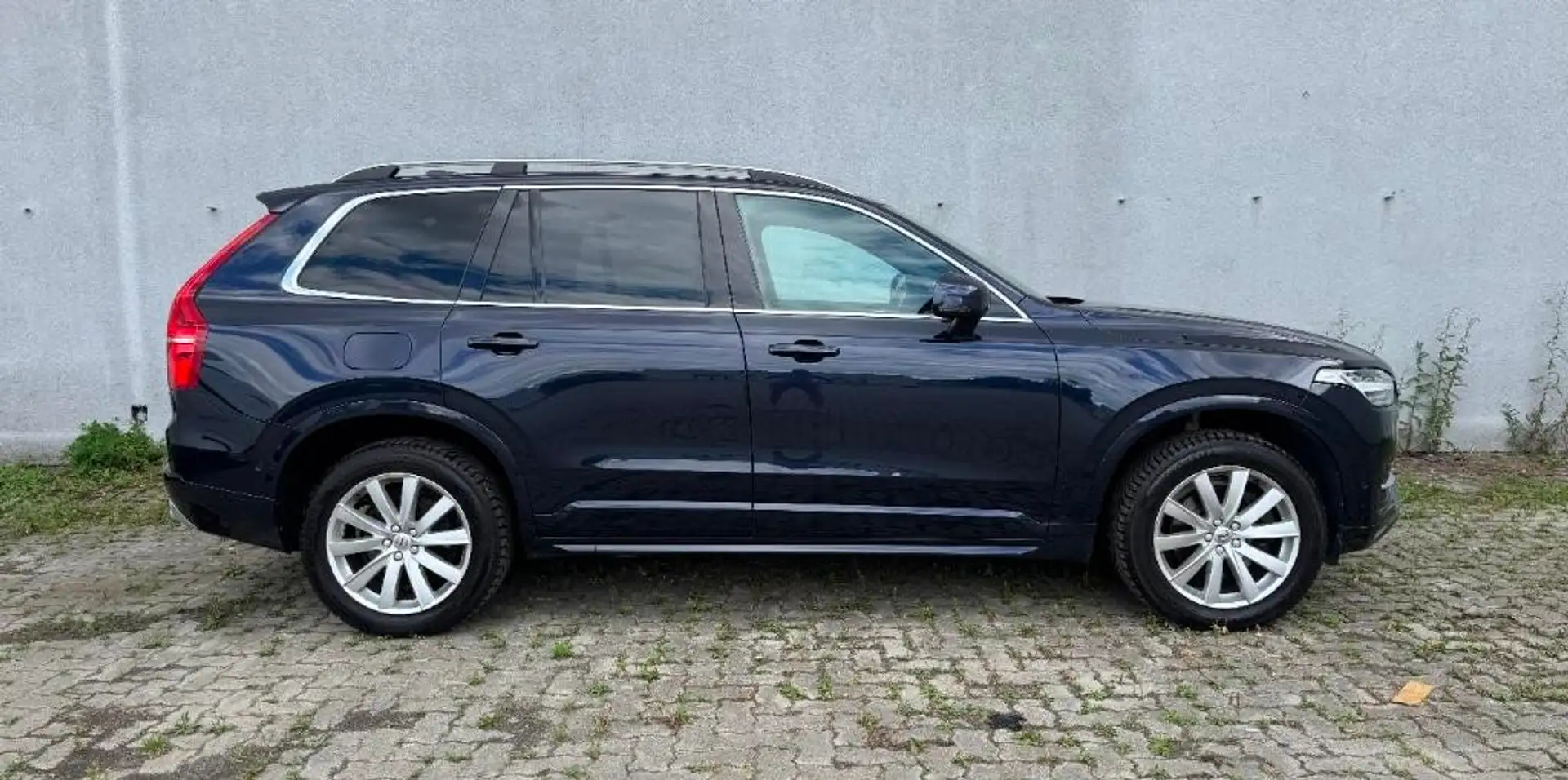 Volvo XC90 XC90 D5 AWD Geartronic Momentum Blau - 1