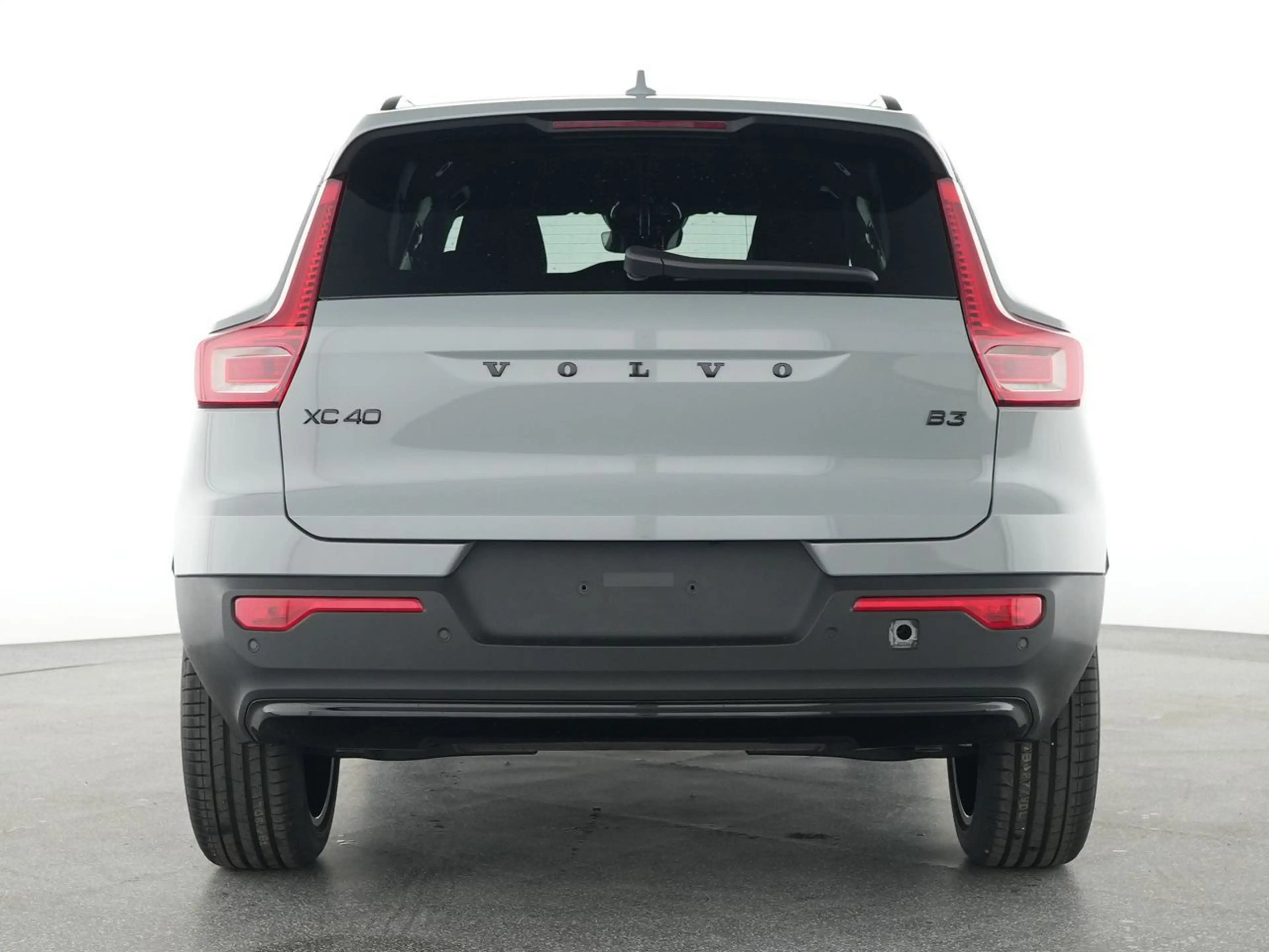 Volvo XC40 B3 Plus Black Edition !!360°+ALARM.+FSH+LED — photo 4
