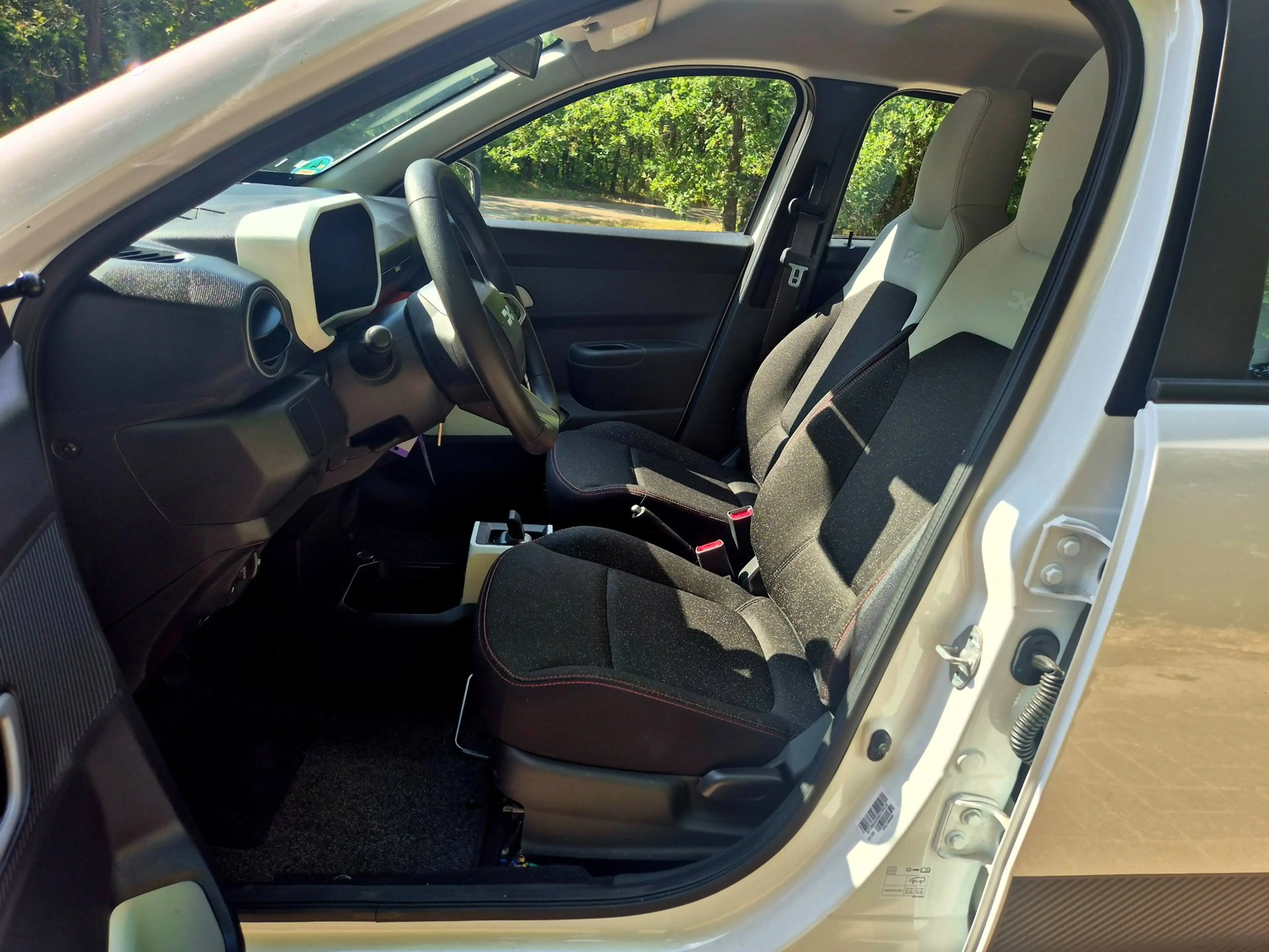 Dacia Spring Expression 45 26.8 kWh — photo 8