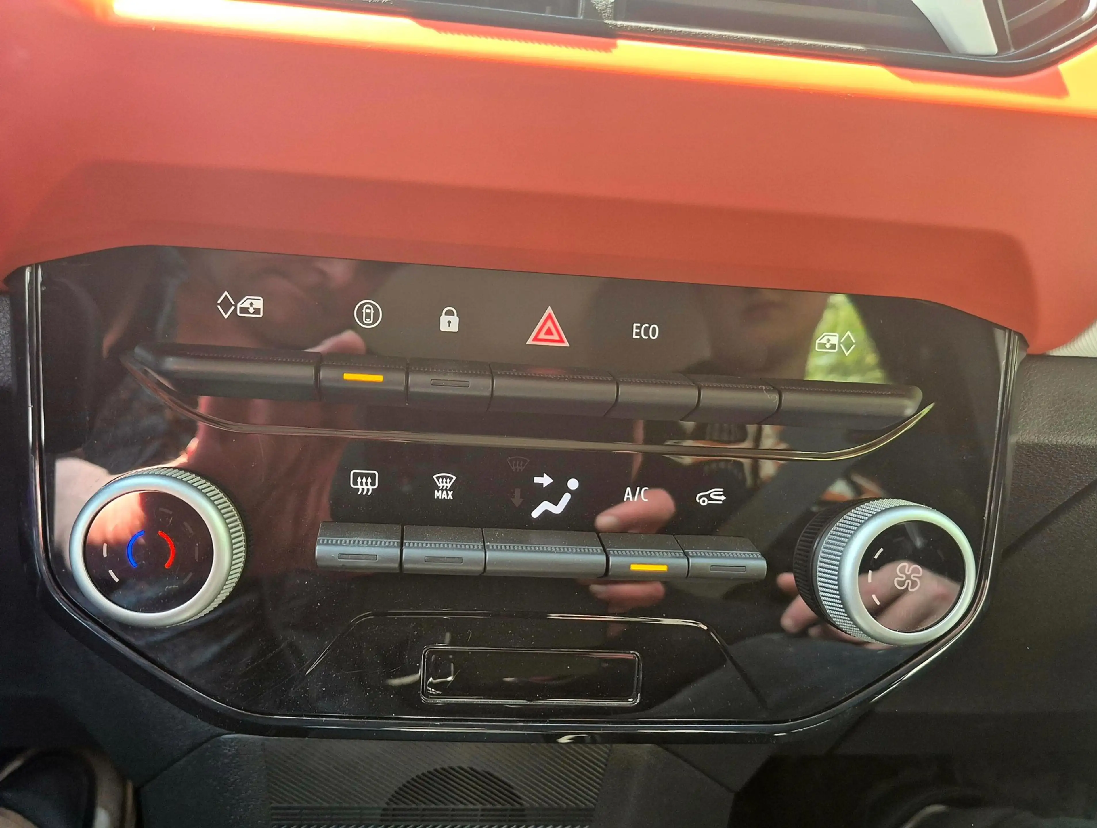 Dacia Spring Expression 45 26.8 kWh — photo 13