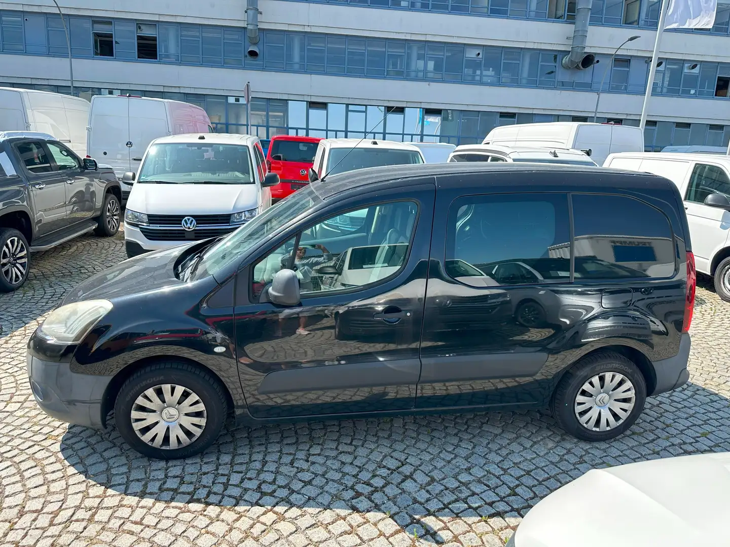 Citroen Berlingo KaWa  VTi 95 Schwarz - 2