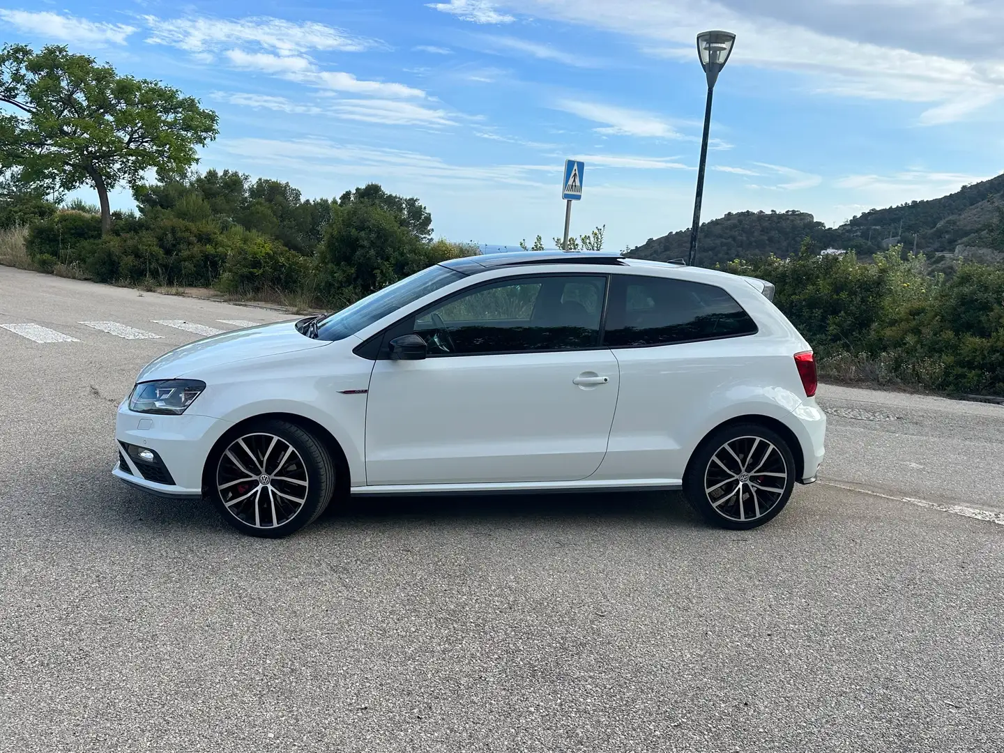 Volkswagen Polo GTI 1.8 TSI BMT DSG - 1