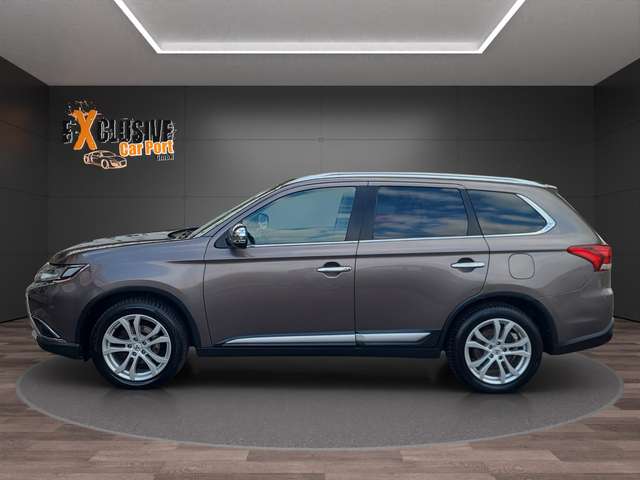 Mitsubishi Outlander Outlander 2.2 DI-D 4WD Aut*SZH*AHK*NAVI*XEN*TÜV