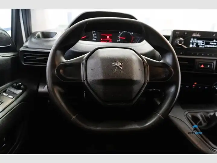 Peugeot Partner 2021, foto 10