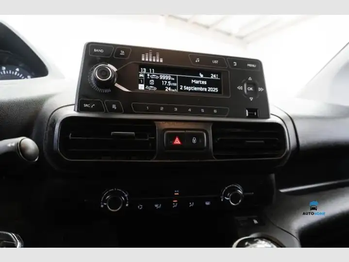 Peugeot Partner 2021, foto 16