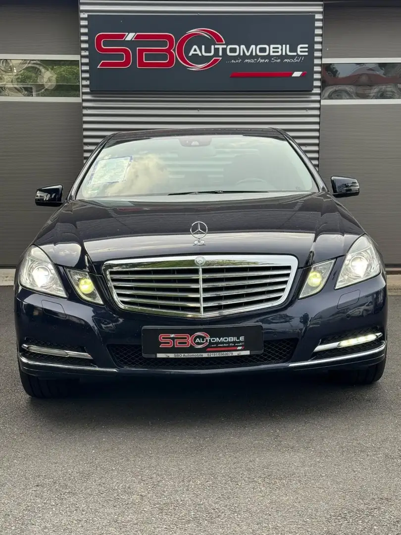 Mercedes-Benz E 250 CDI BlueEfficiency Blau - 1