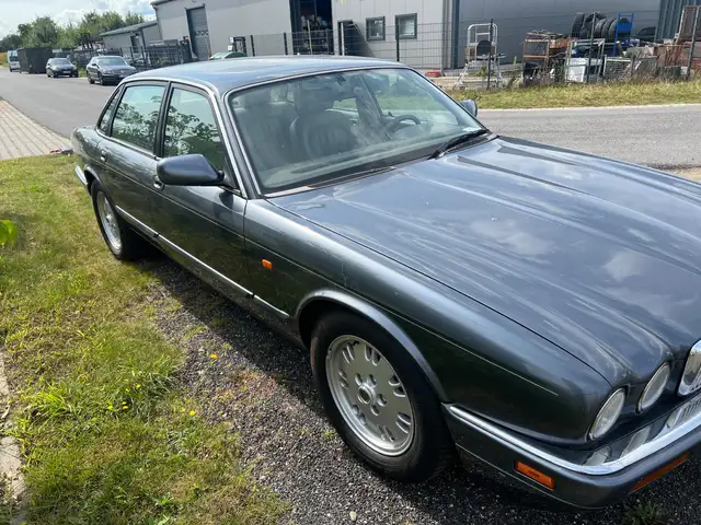 Jaguar XJ6 XJ6 3.2 Executive