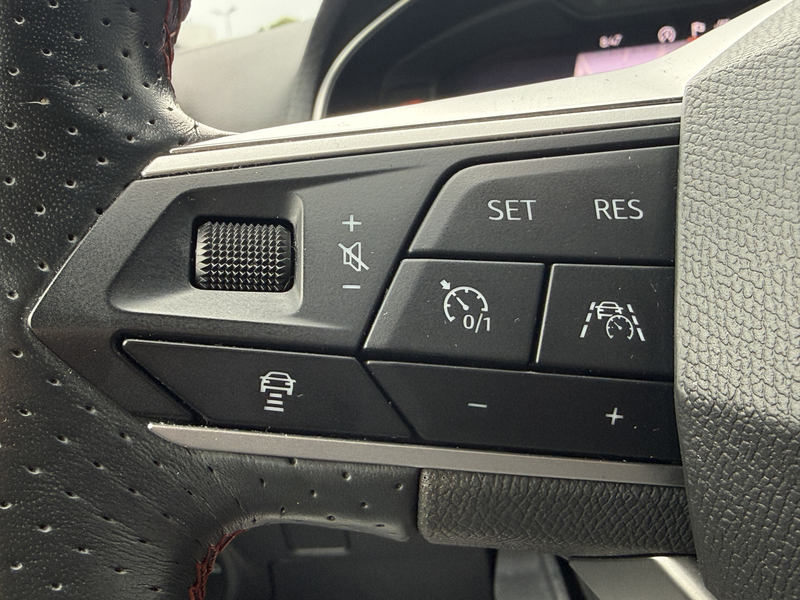 SEAT Ibiza 1.0 EcoTSI FR Business Intense Carplay/18inch. — photo 19