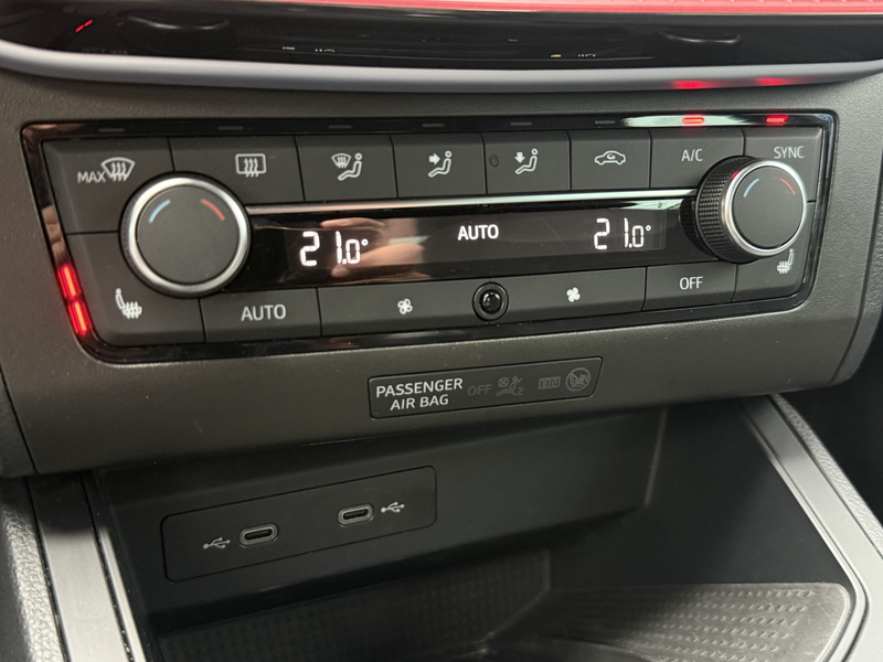 SEAT Ibiza 1.0 EcoTSI FR Business Intense Carplay/18inch. — photo 14
