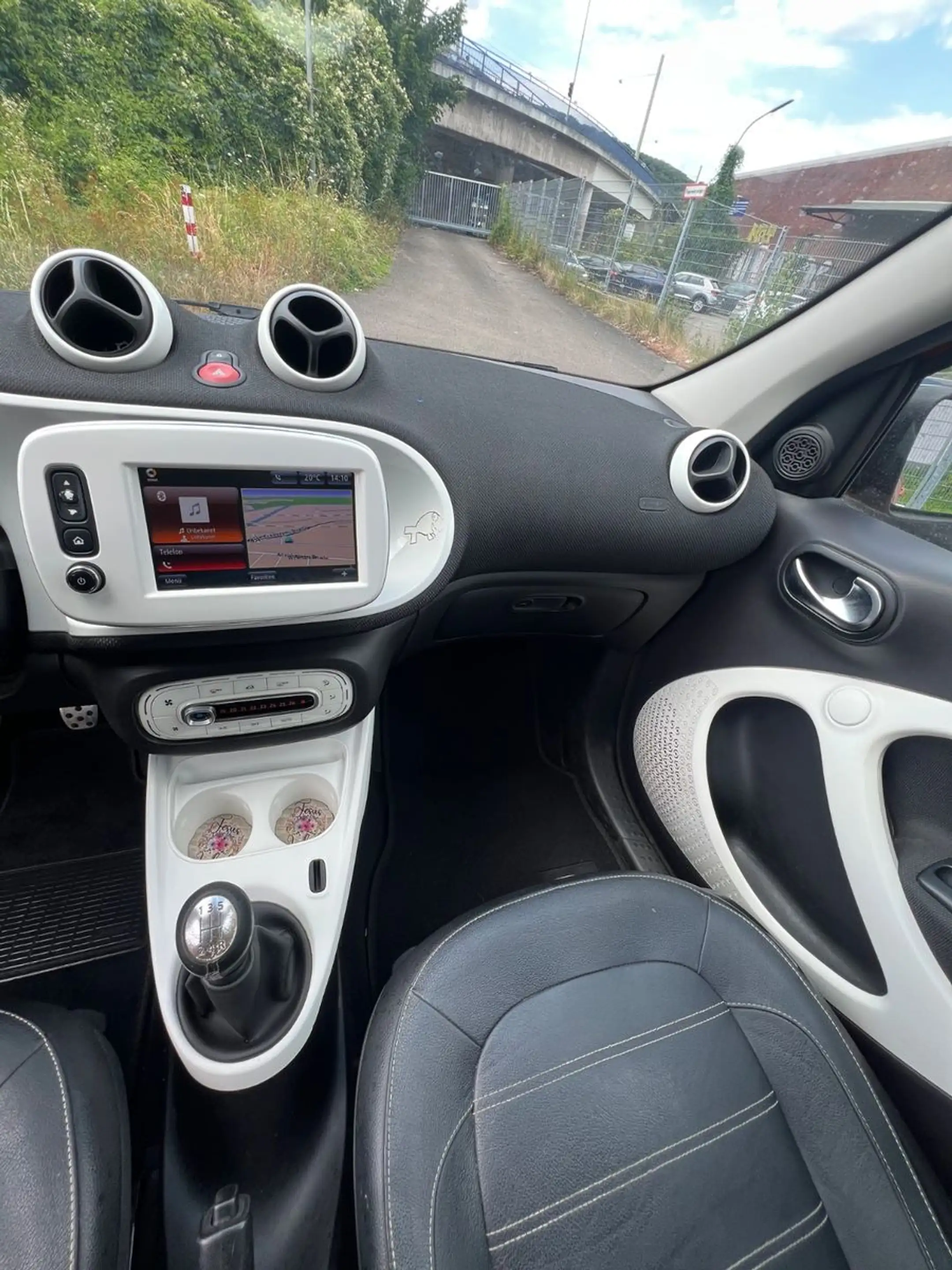 smart forFour Prime , Leder, Kamera, spurhalteassisten — photo 13