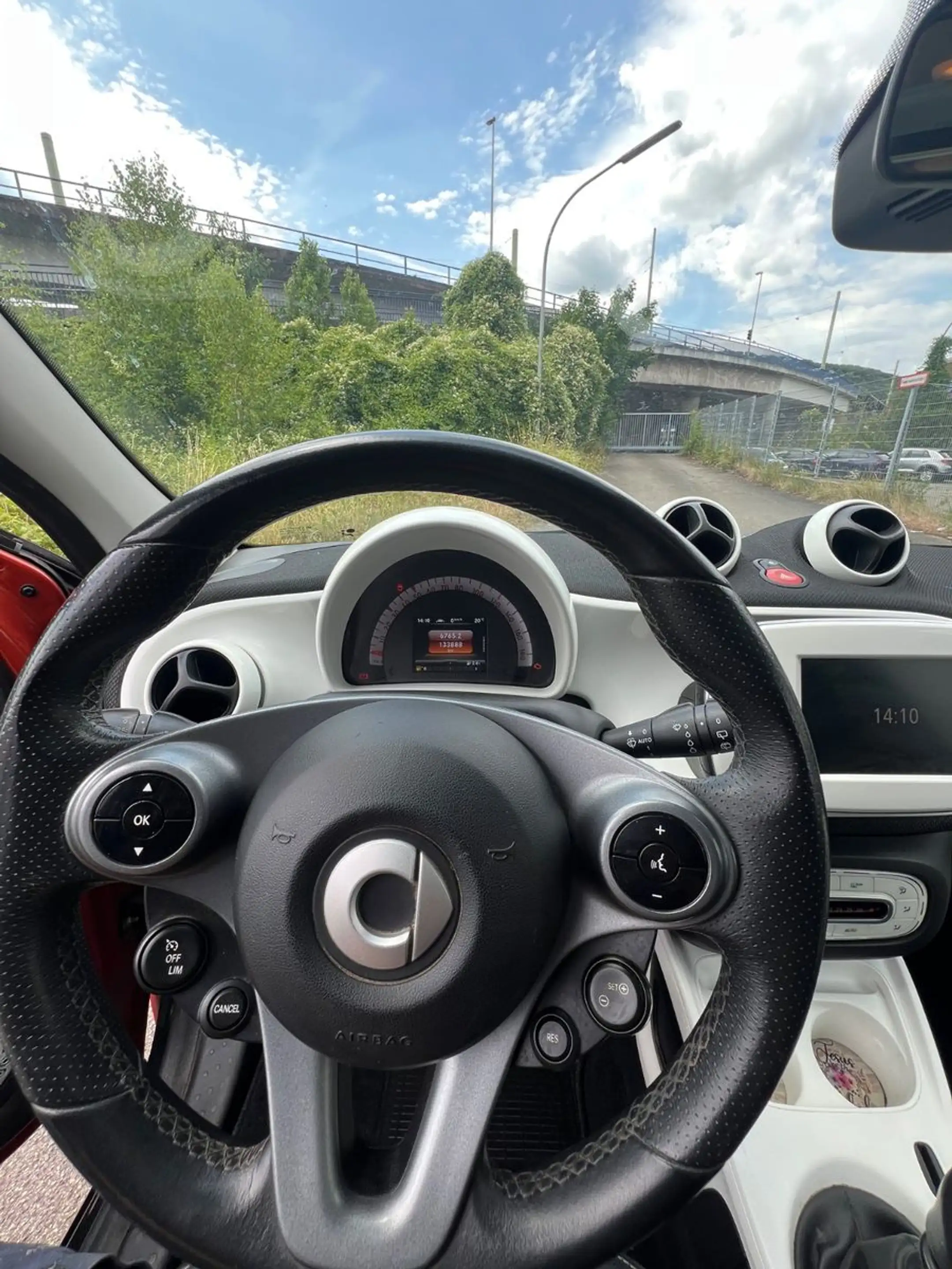 smart forFour Prime , Leder, Kamera, spurhalteassisten — photo 11