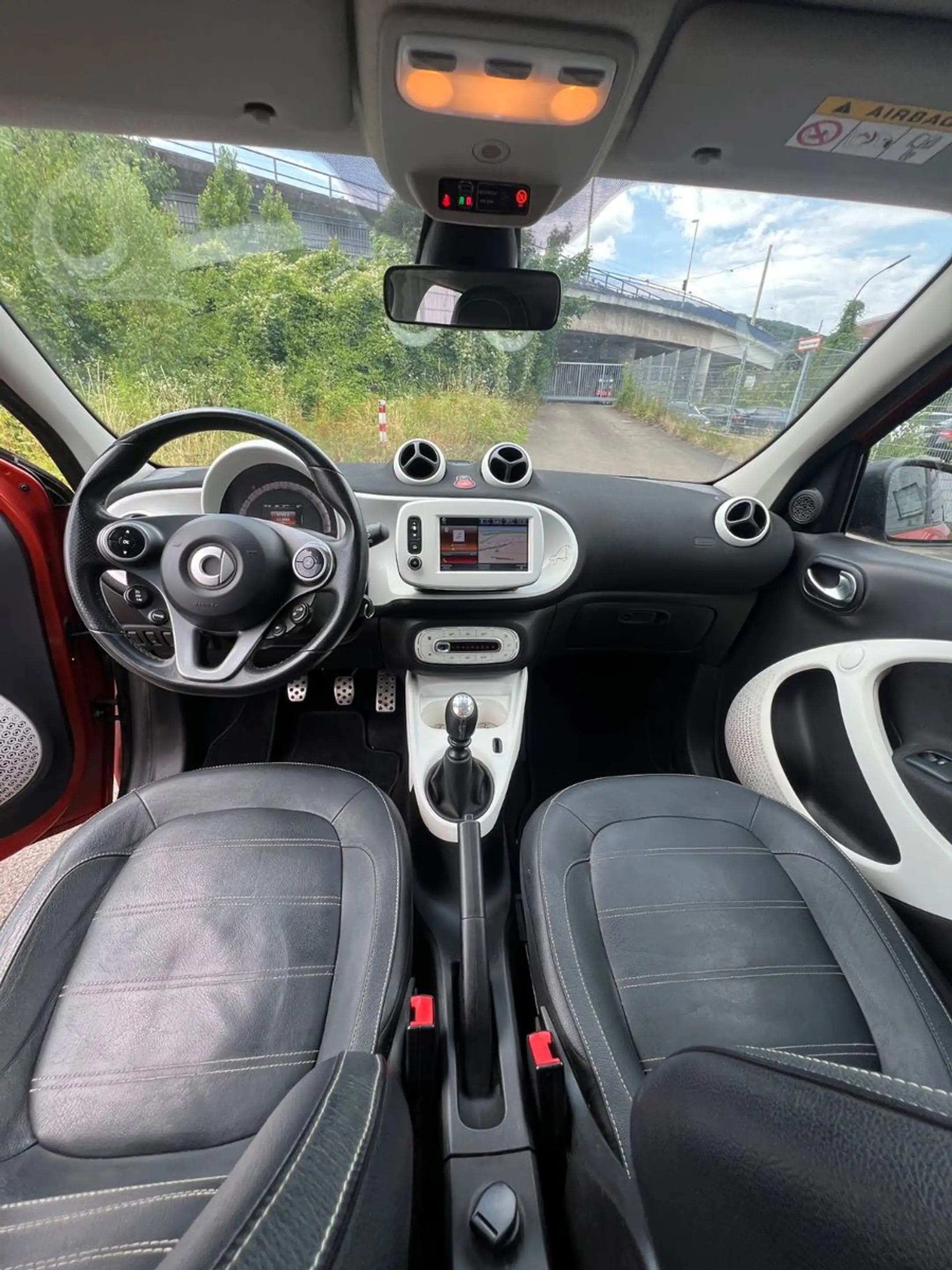 smart forFour Prime , Leder, Kamera, spurhalteassisten — photo 15