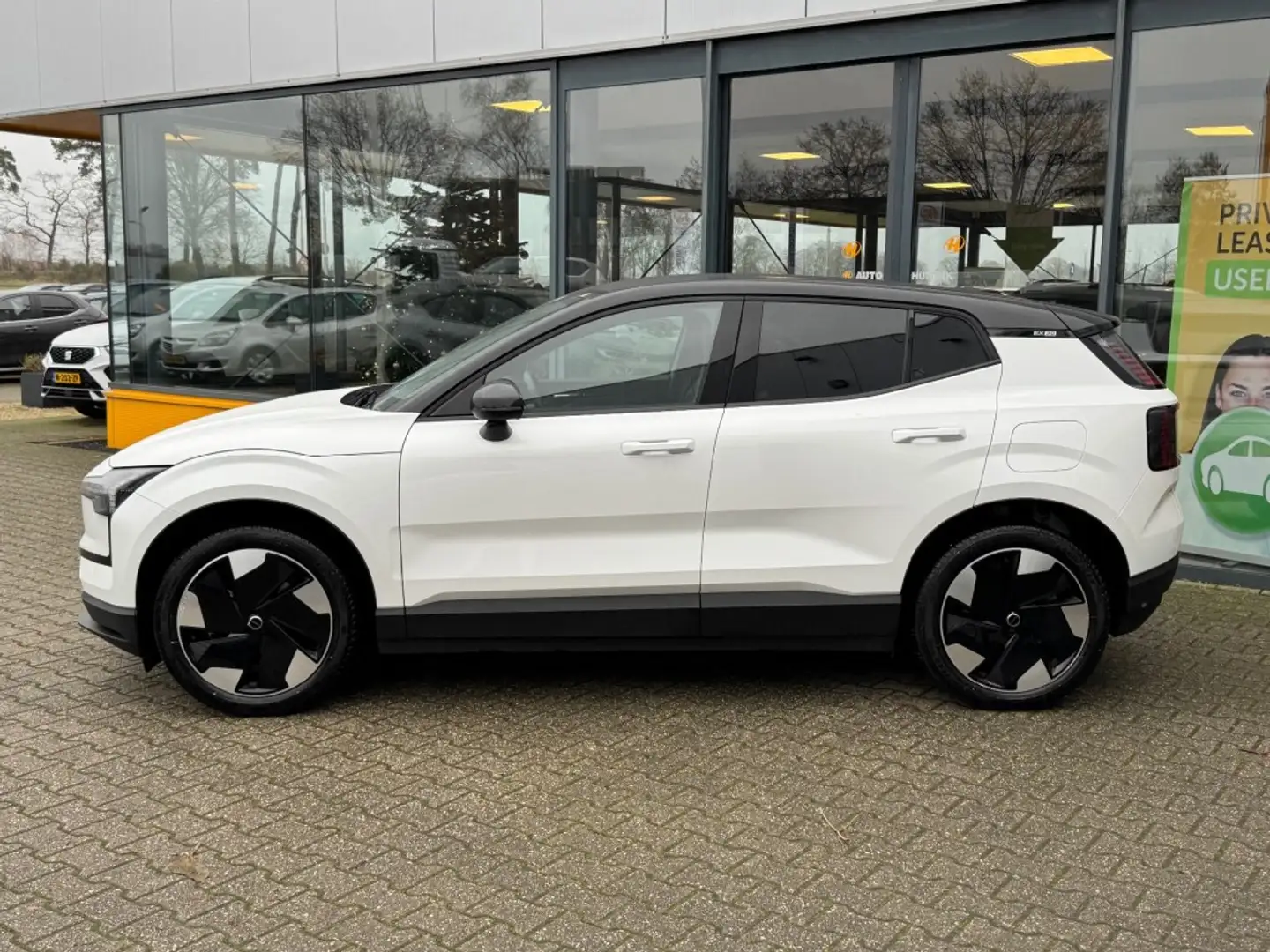 Volvo EX30 Extended Range Plus 69kWh - 1e eigenaar - camera - Wit - 2