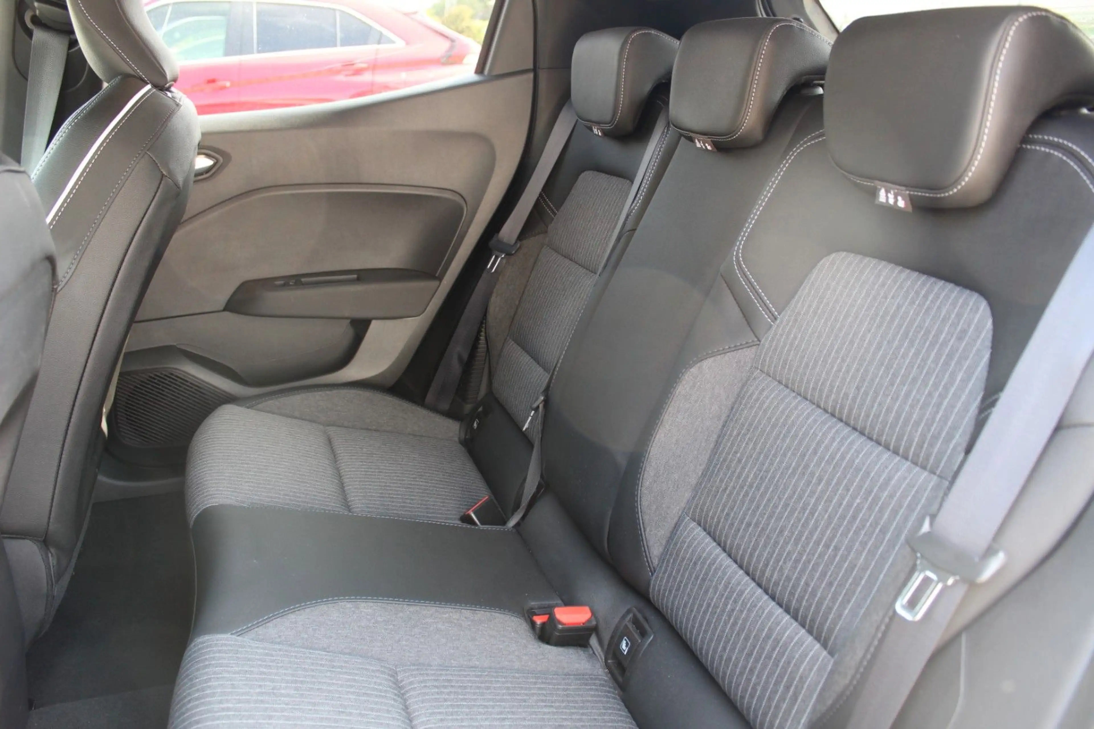 Mitsubishi Colt 1.6 Select Hybrid Aut. Navi Sitzhzg ACC LED — photo 13