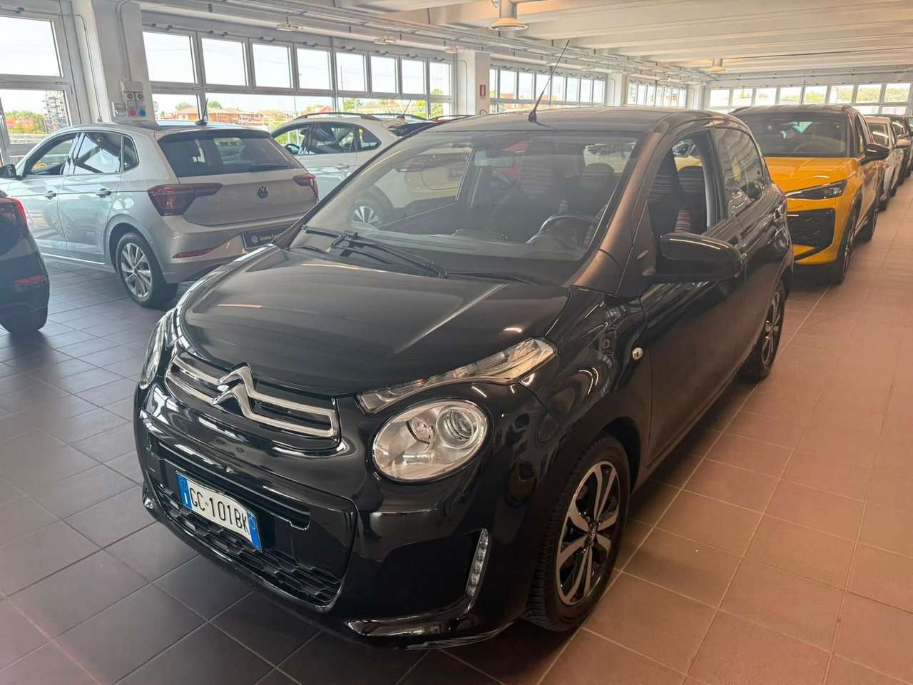 Citroen C1 1.0 VTi72 S&S Shine