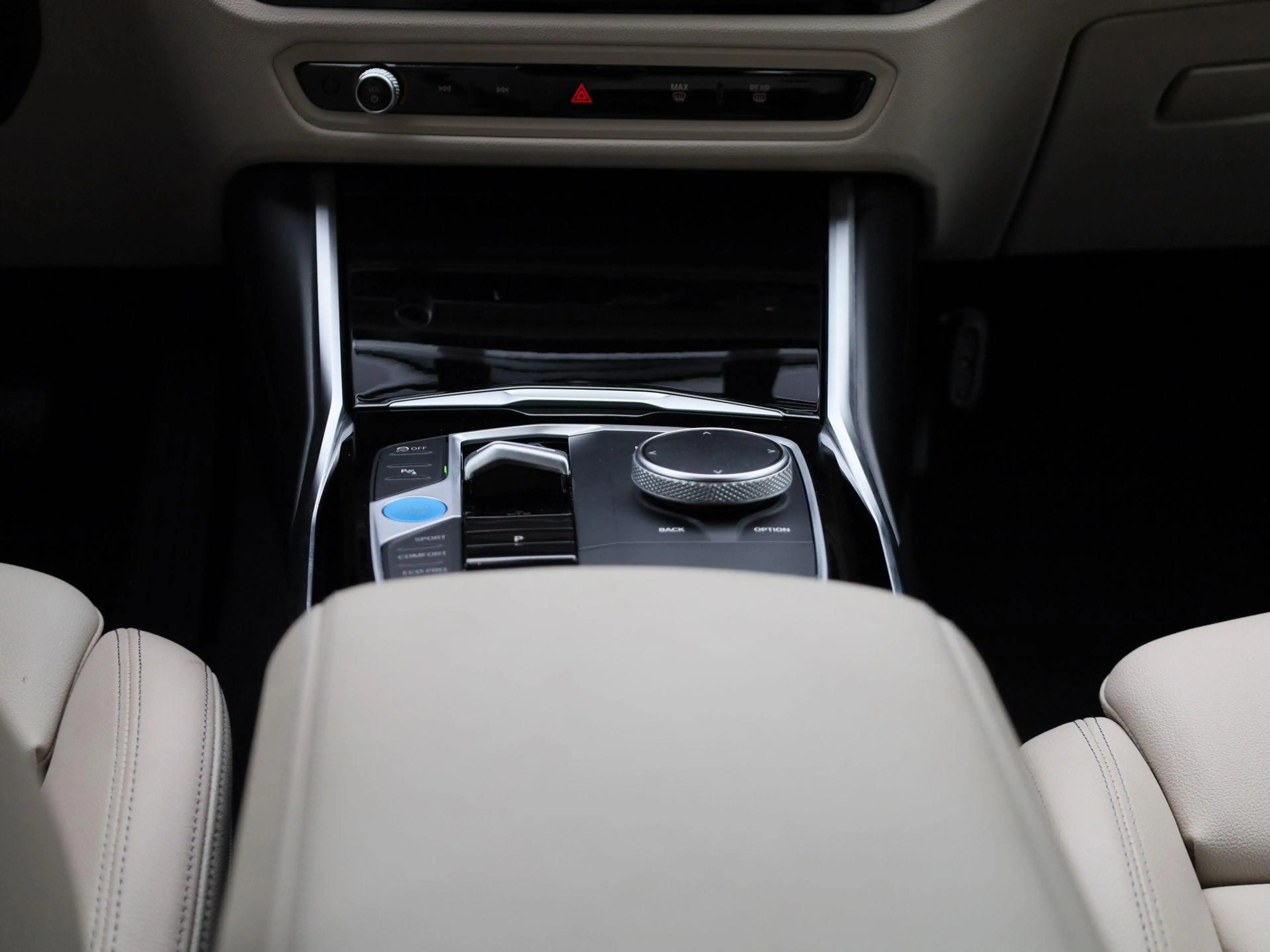 BMW i4 eDrive40 High Executive 84 kWh — photo 10
