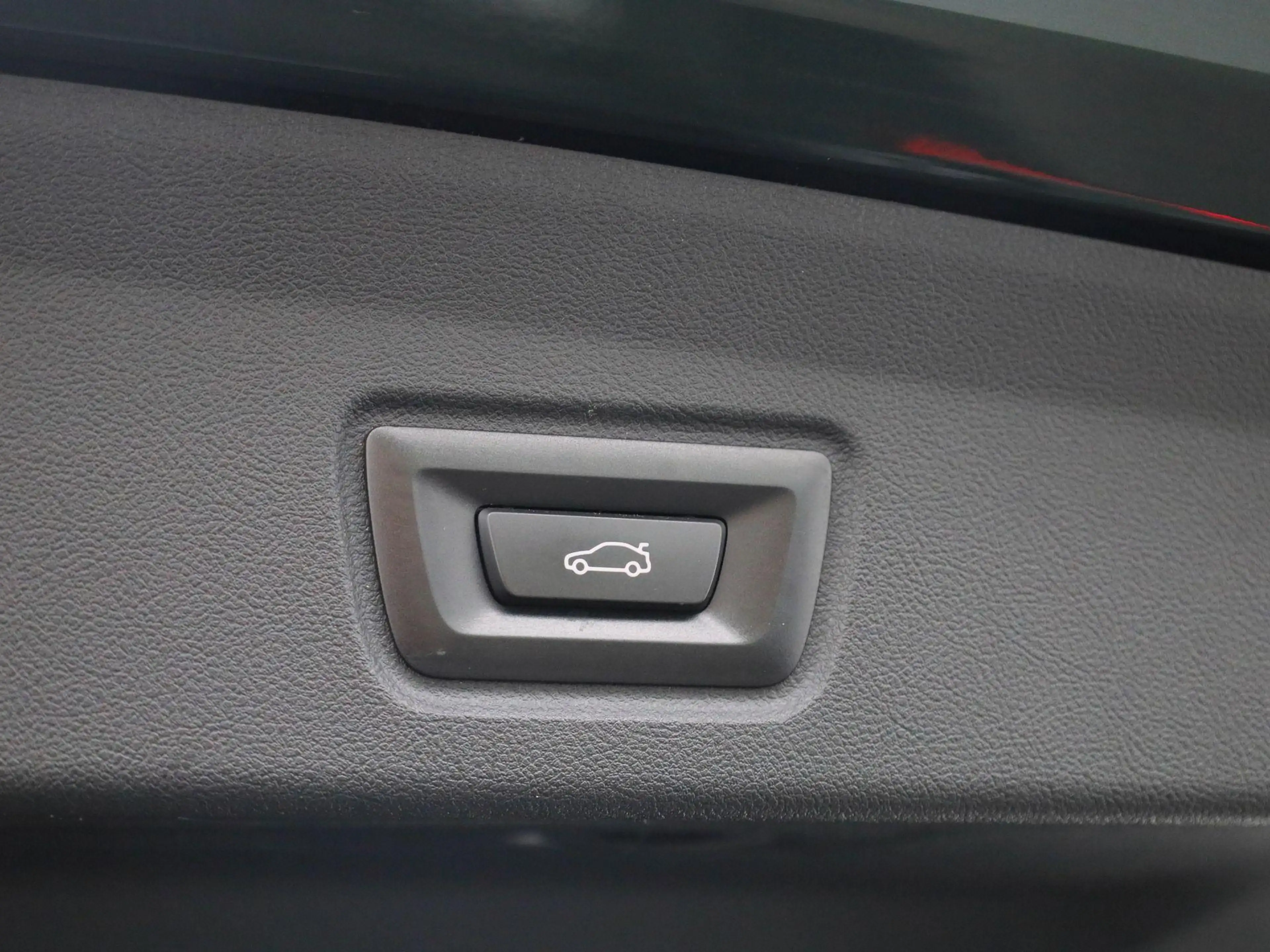 BMW i4 eDrive40 High Executive 84 kWh — photo 15