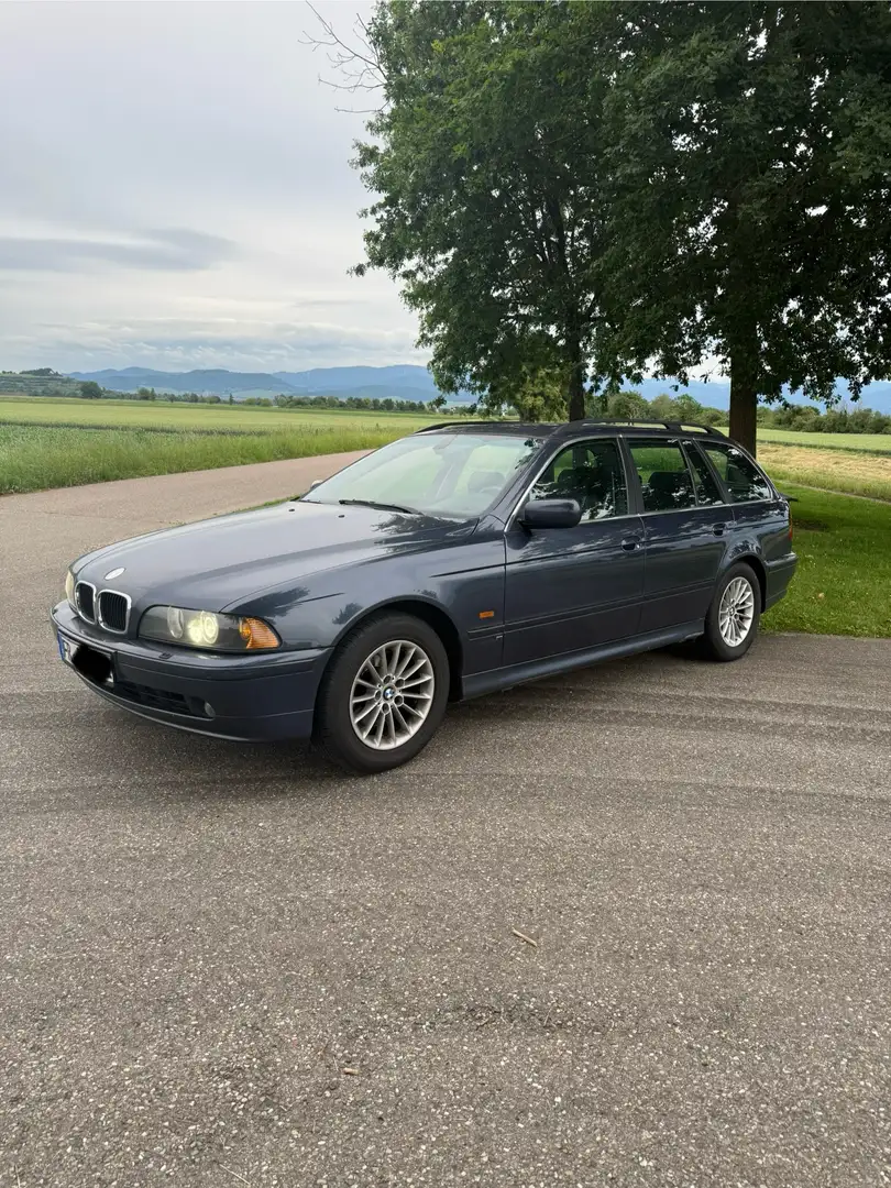 BMW 530 Azul - 1