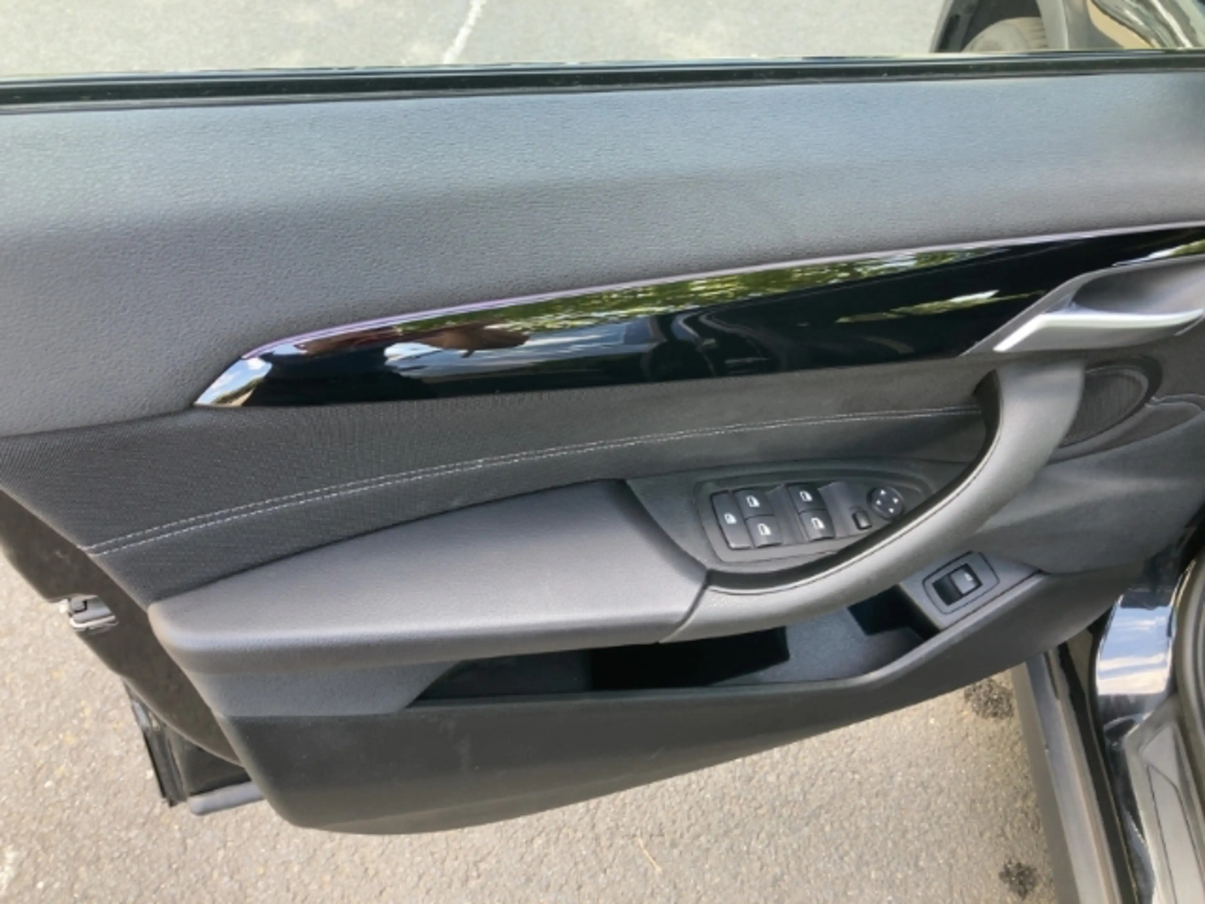 BMW X2 sDrive18d HUD Navi Memory Sitze Soundsystem LED AC — photo 12