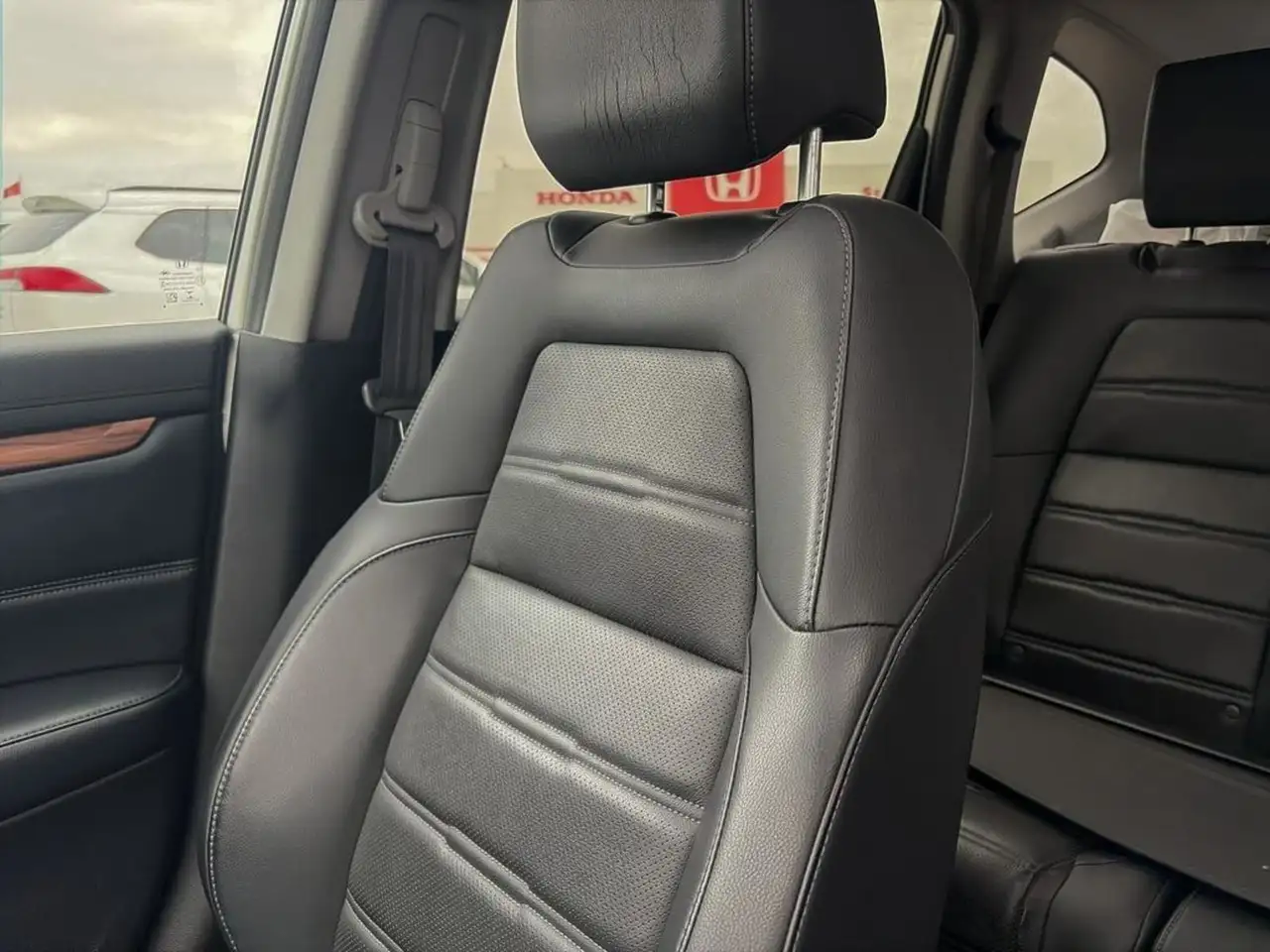 Honda CR-V photo Honda CR-V