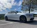 Alfa Romeo Giulia Giulia Veloce 2,2 210 ATX AWD Veloce Silber - thumbnail 2