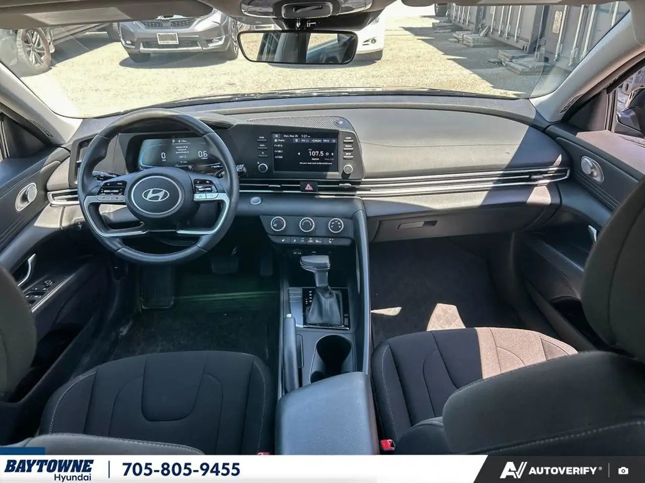 Hyundai ELANTRA снимка Hyundai ELANTRA